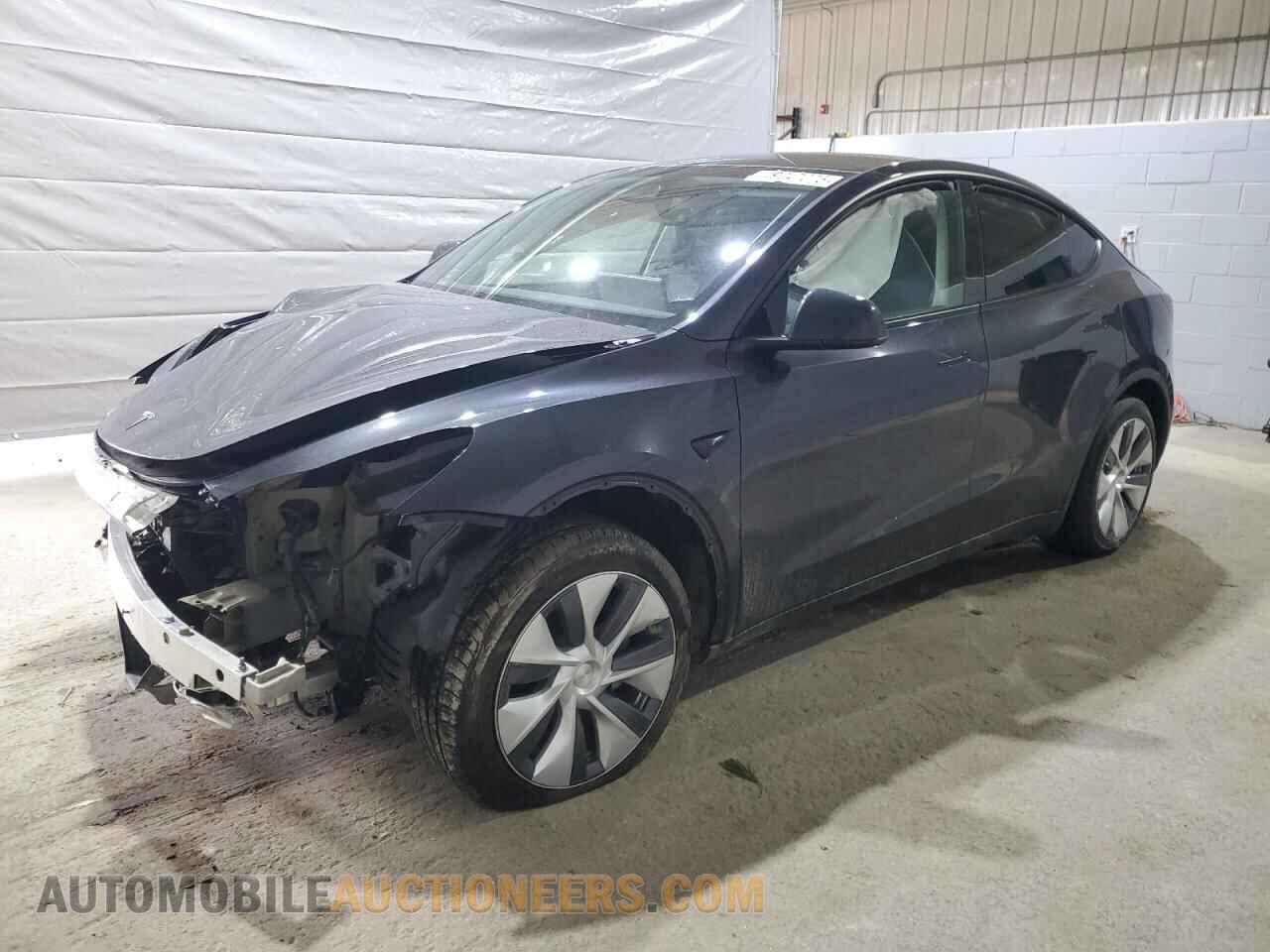 7SAYGDEE4RF085873 TESLA MODEL Y 2024