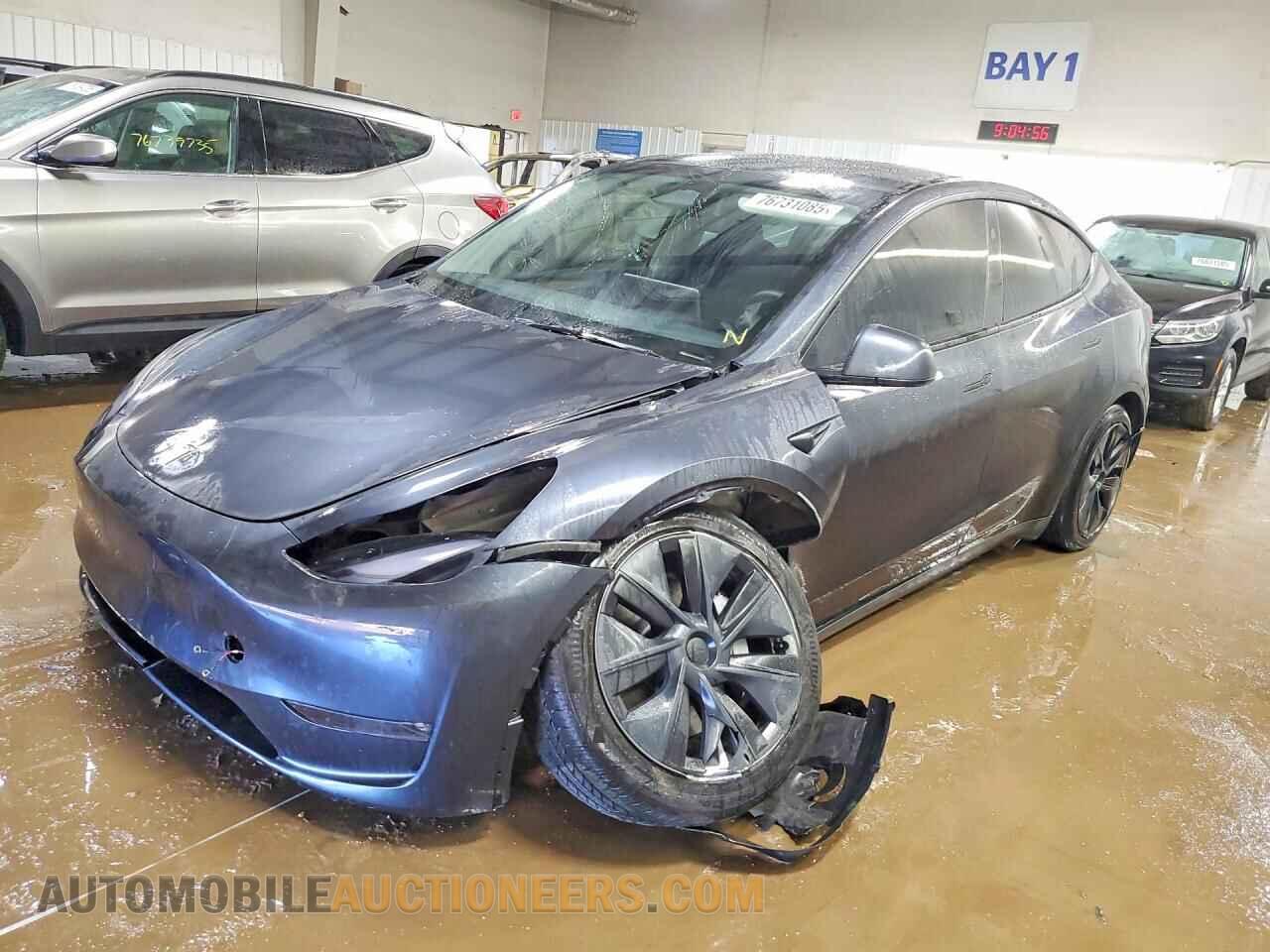 7SAYGDEE4RF130049 TESLA MODEL Y 2024