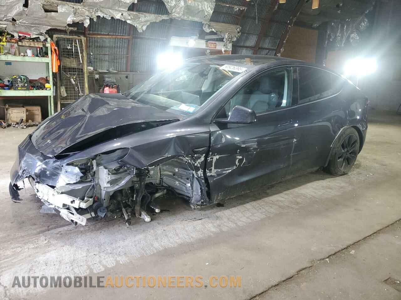 7SAYGDEE4RF154576 TESLA MODEL Y 2024