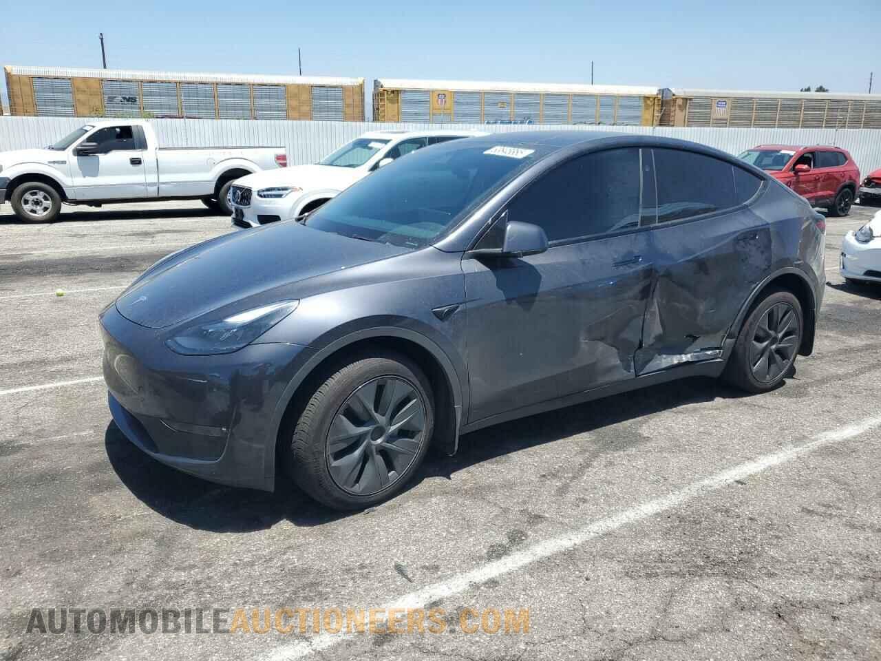 7SAYGDEE4RF190932 TESLA MODEL Y 2024