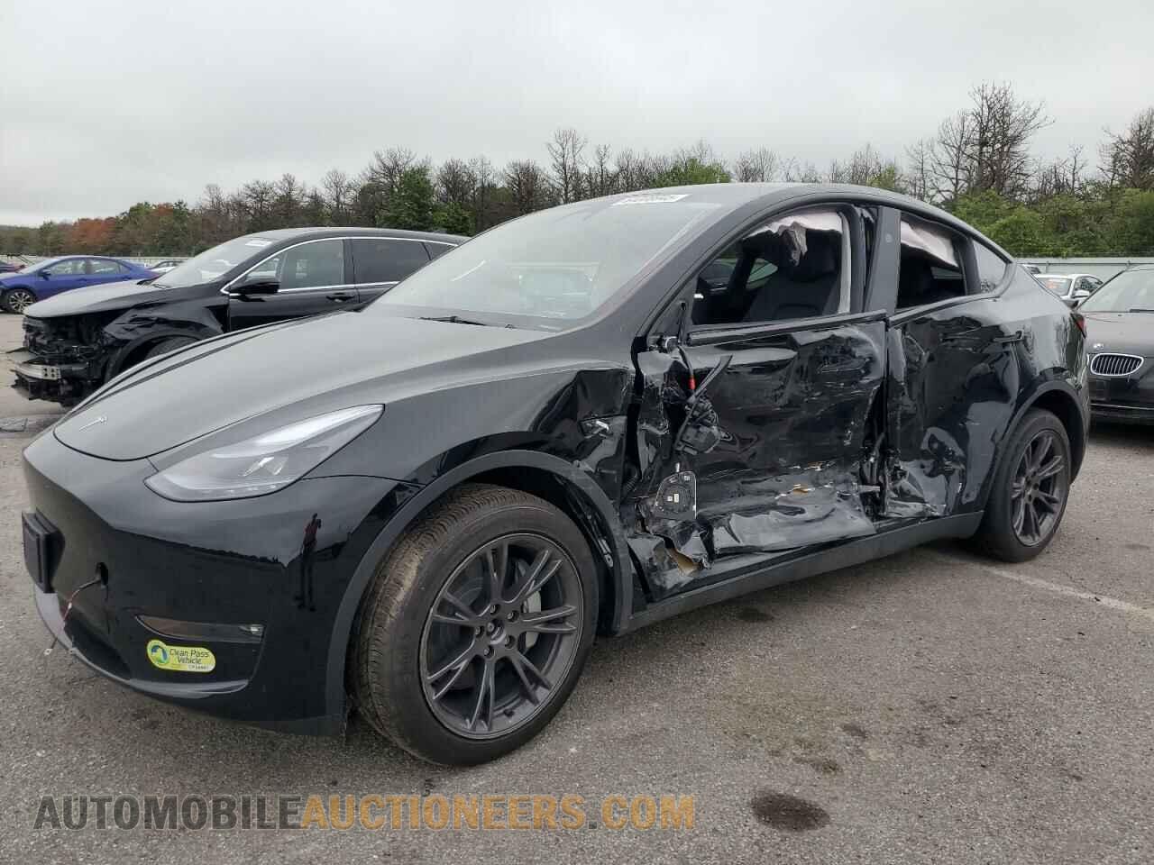 7SAYGDEE4RF198027 TESLA MODEL Y 2024
