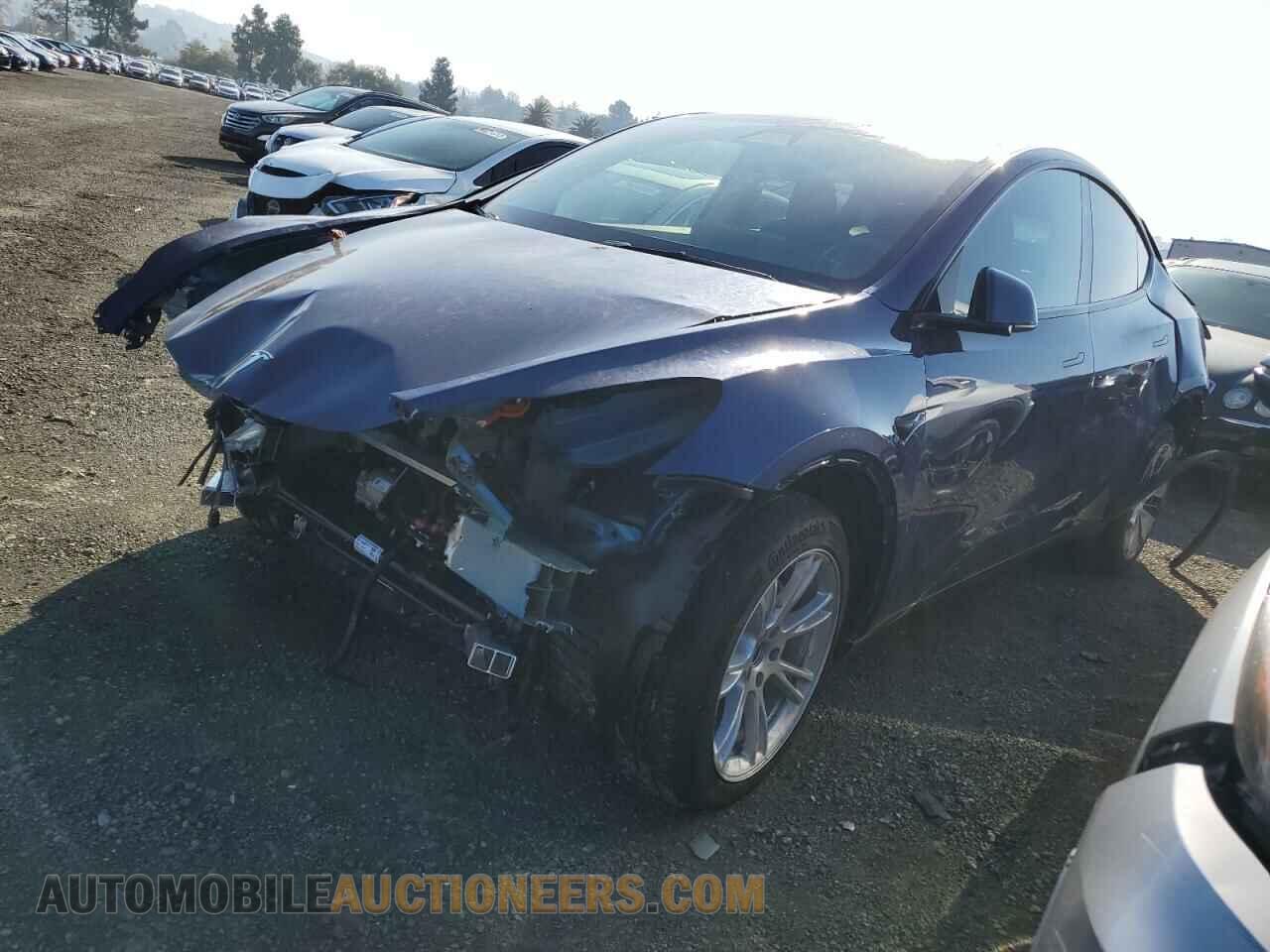 7SAYGDEE4RF982465 TESLA MODEL Y 2024