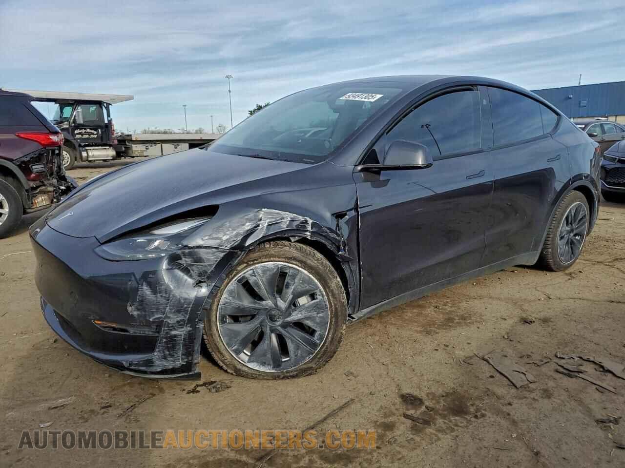 7SAYGDEE5RF024919 TESLA MODEL Y 2024