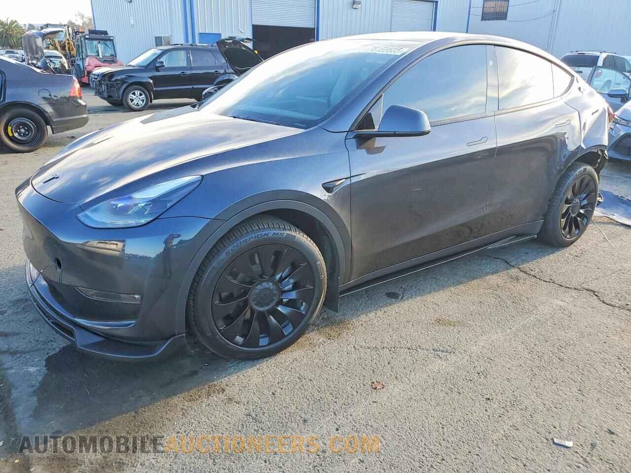 7SAYGDEE5RF071755 TESLA MODEL Y 2024