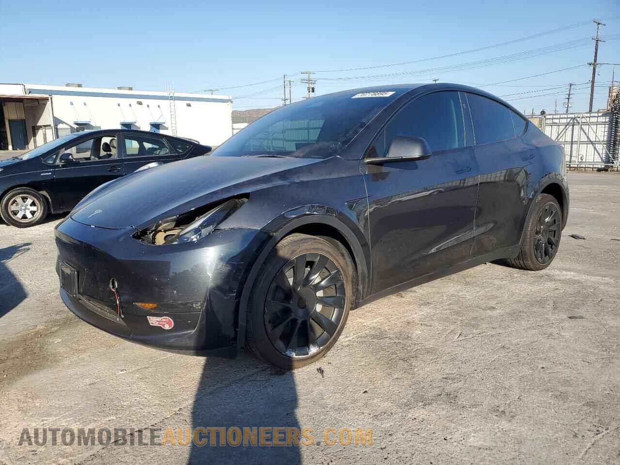 7SAYGDEE5RF085770 TESLA MODEL Y 2024