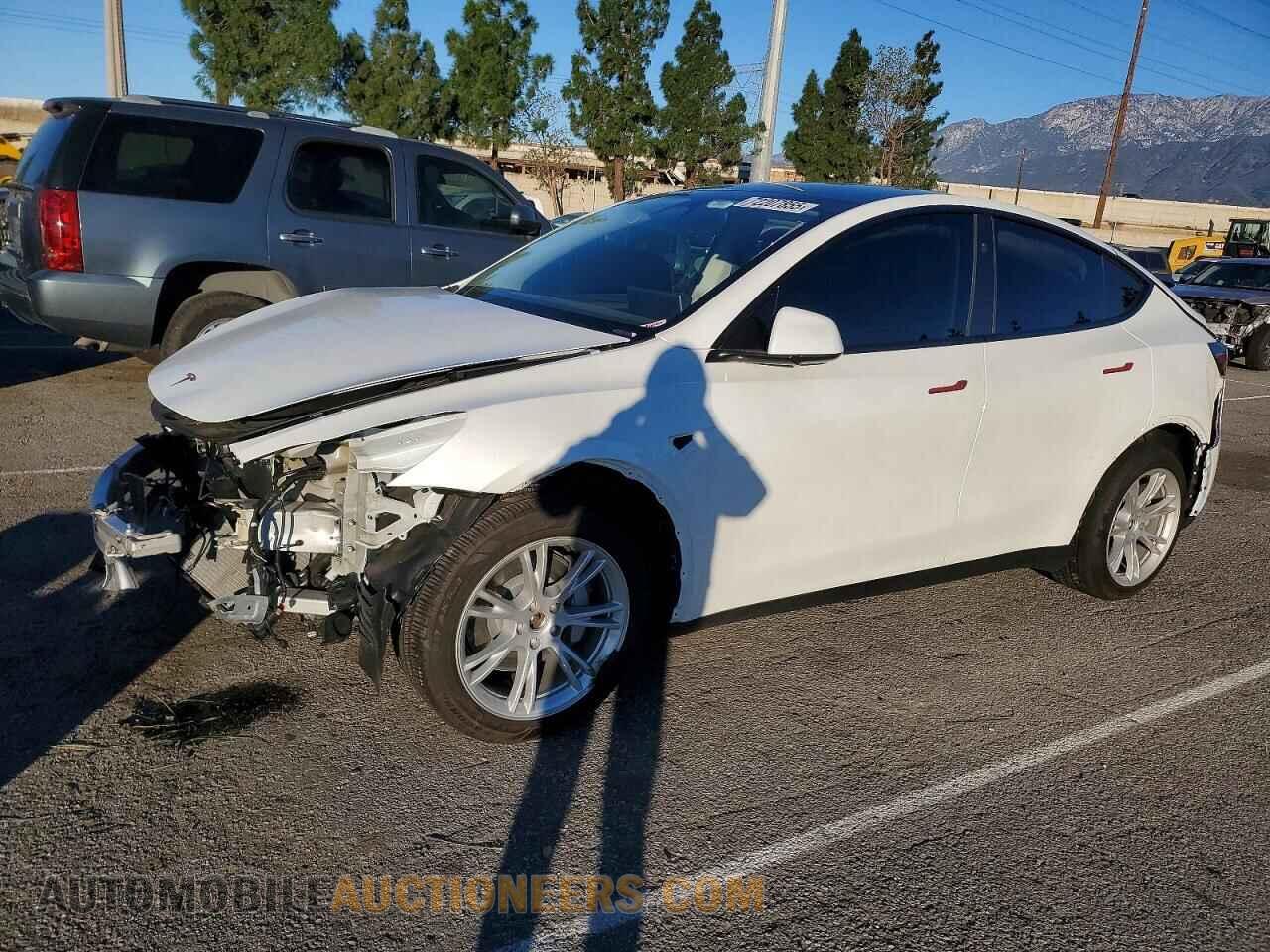 7SAYGDEE5RF091004 TESLA MODEL Y 2024