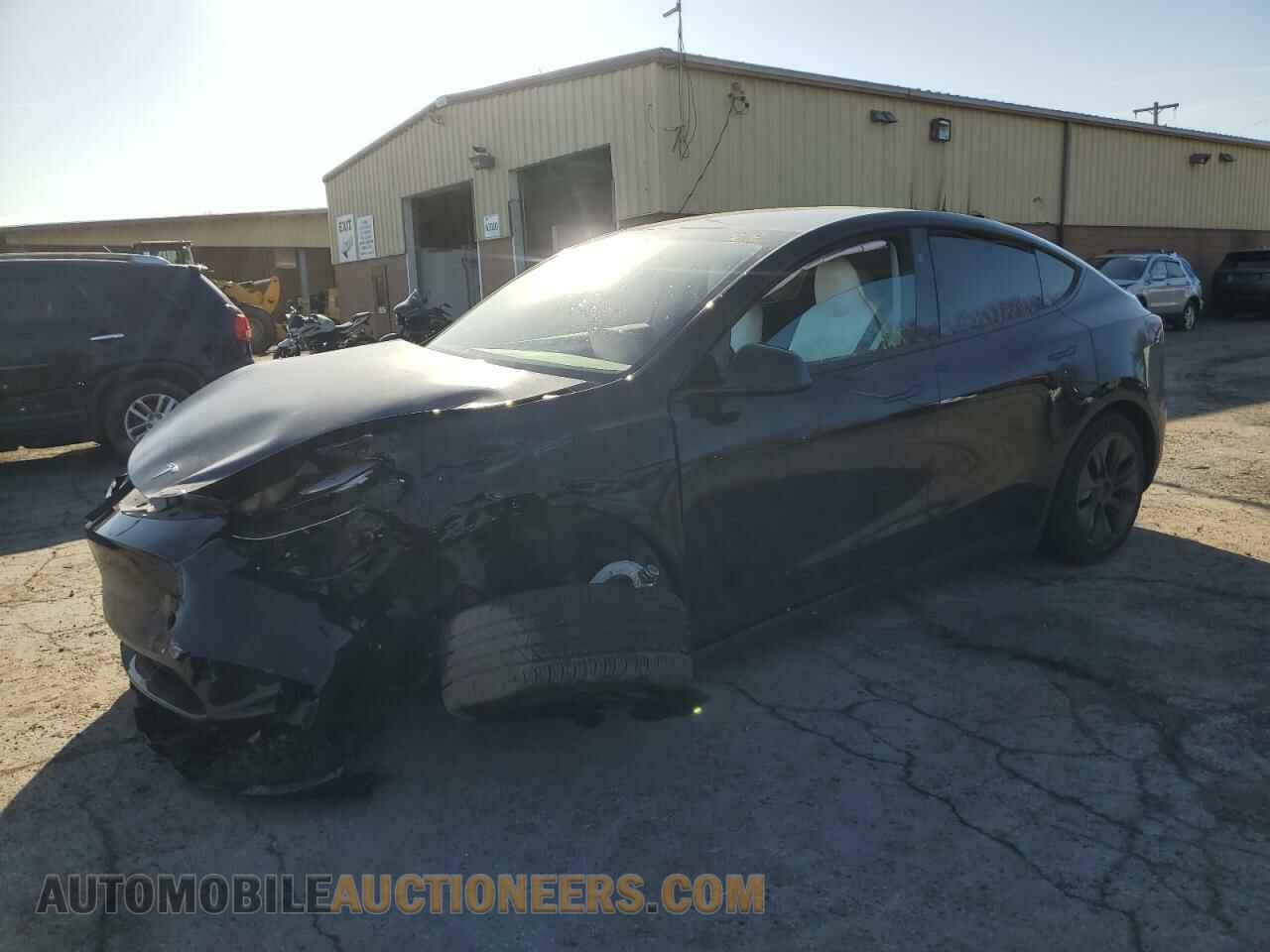 7SAYGDEE5RF157597 TESLA MODEL Y 2024