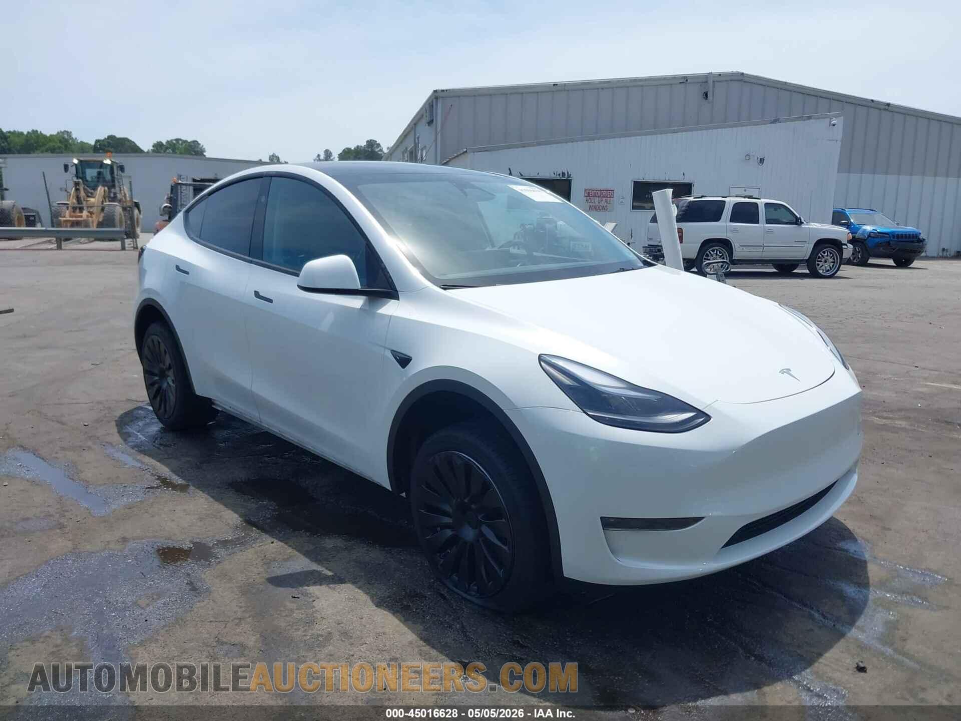 7SAYGDEE6RA263876 TESLA MODEL Y 2024