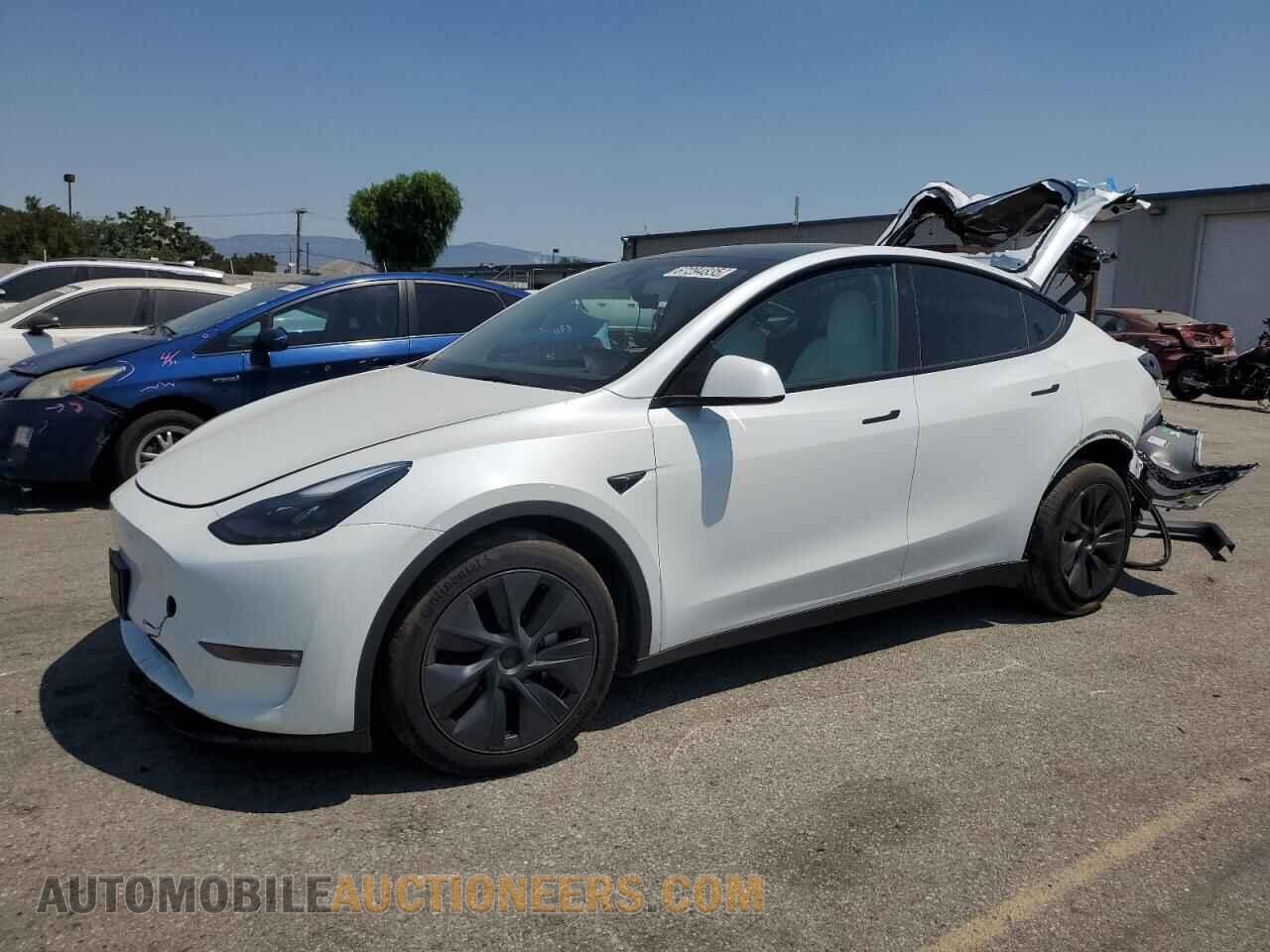 7SAYGDEE6RF127377 TESLA MODEL Y 2024