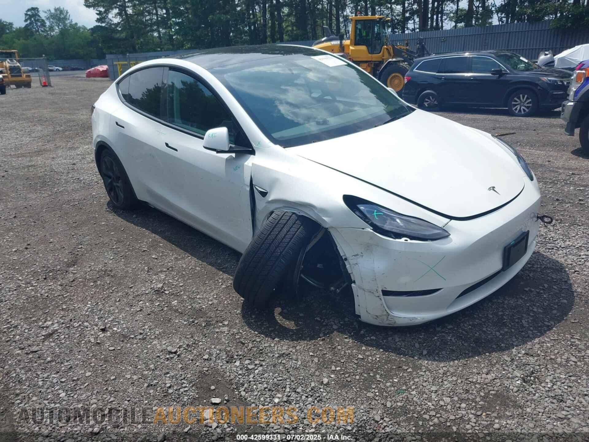7SAYGDEE6SF293100 TESLA MODEL Y 2025