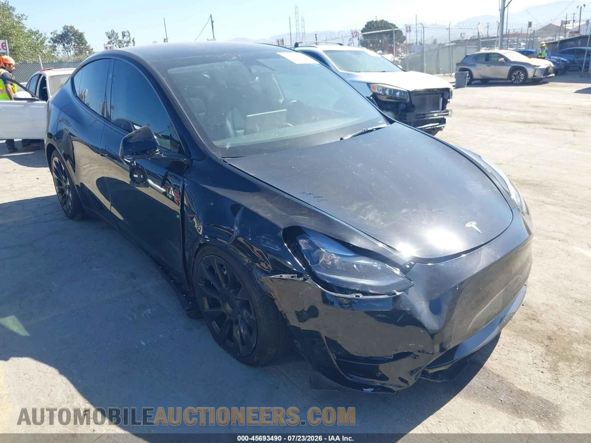 7SAYGDEE6SF299530 TESLA MODEL Y 2025