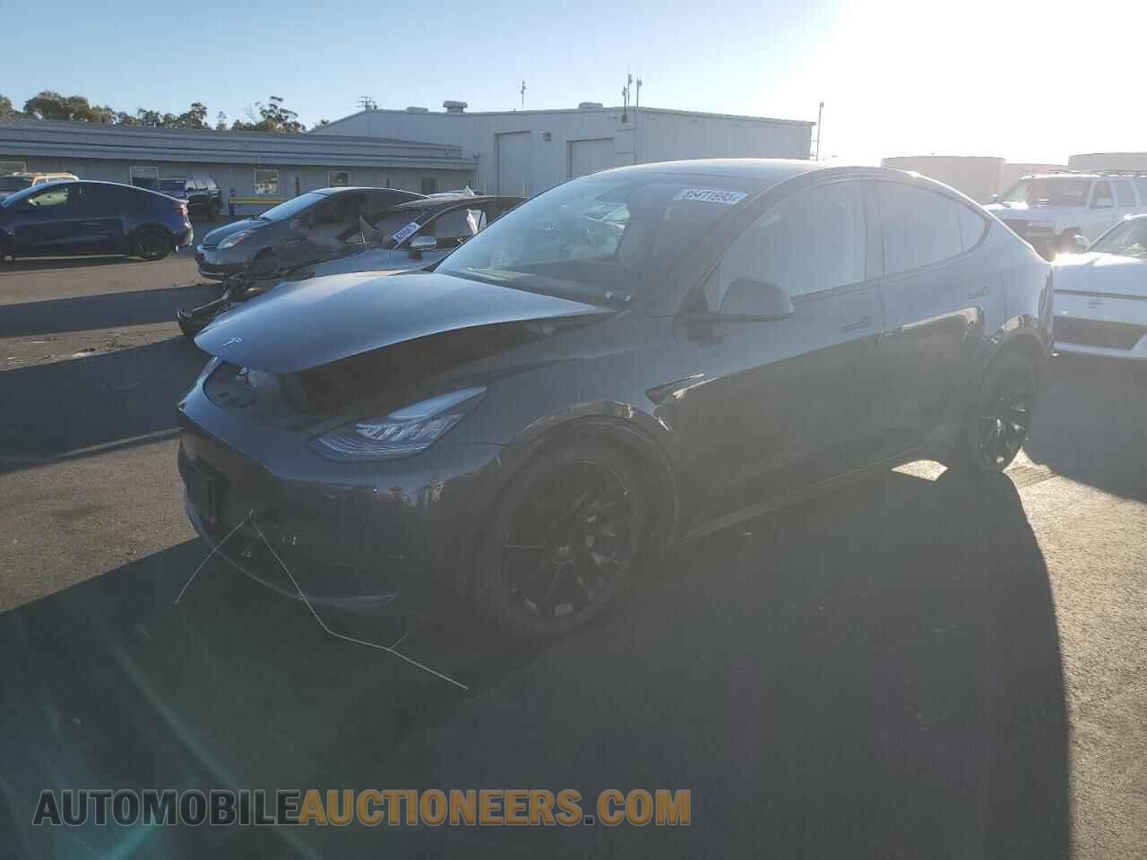 7SAYGDEE7PF587693 TESLA MODEL Y 2023