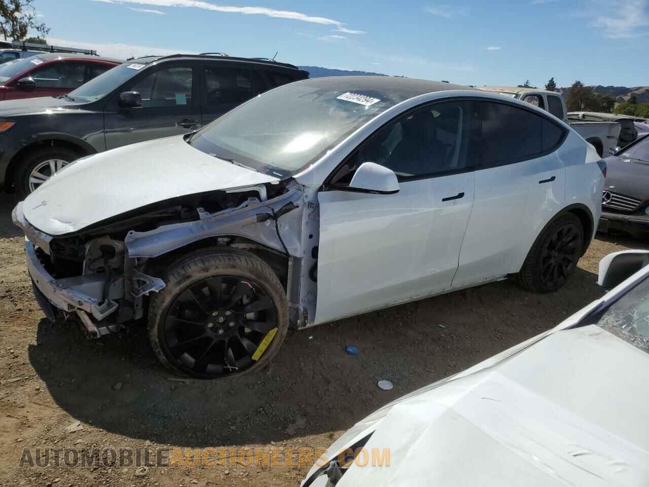 7SAYGDEE7PF688975 TESLA MODEL Y 2023