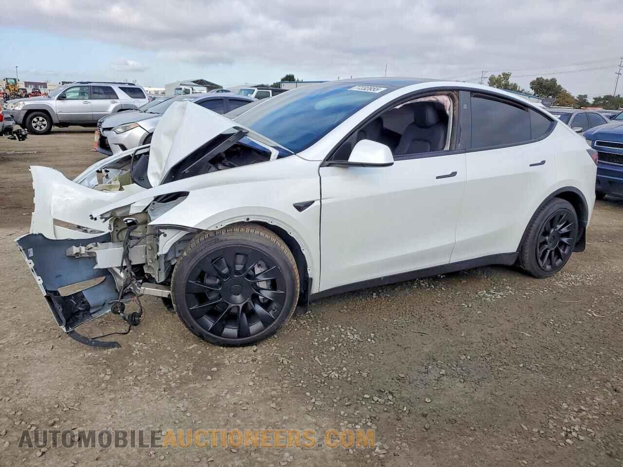 7SAYGDEE7RF058649 TESLA MODEL Y 2024
