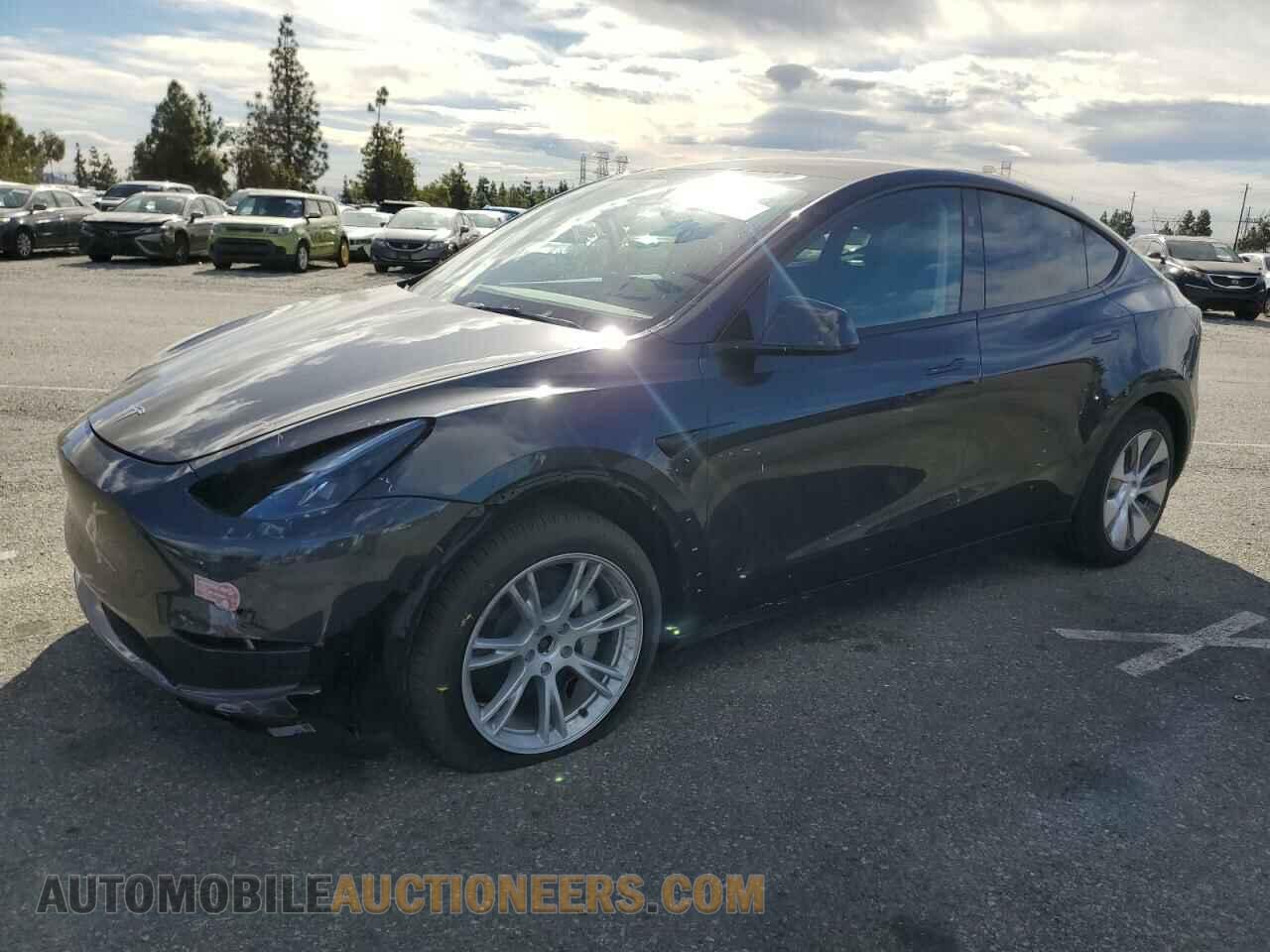 7SAYGDEE7RF077198 TESLA MODEL Y 2024