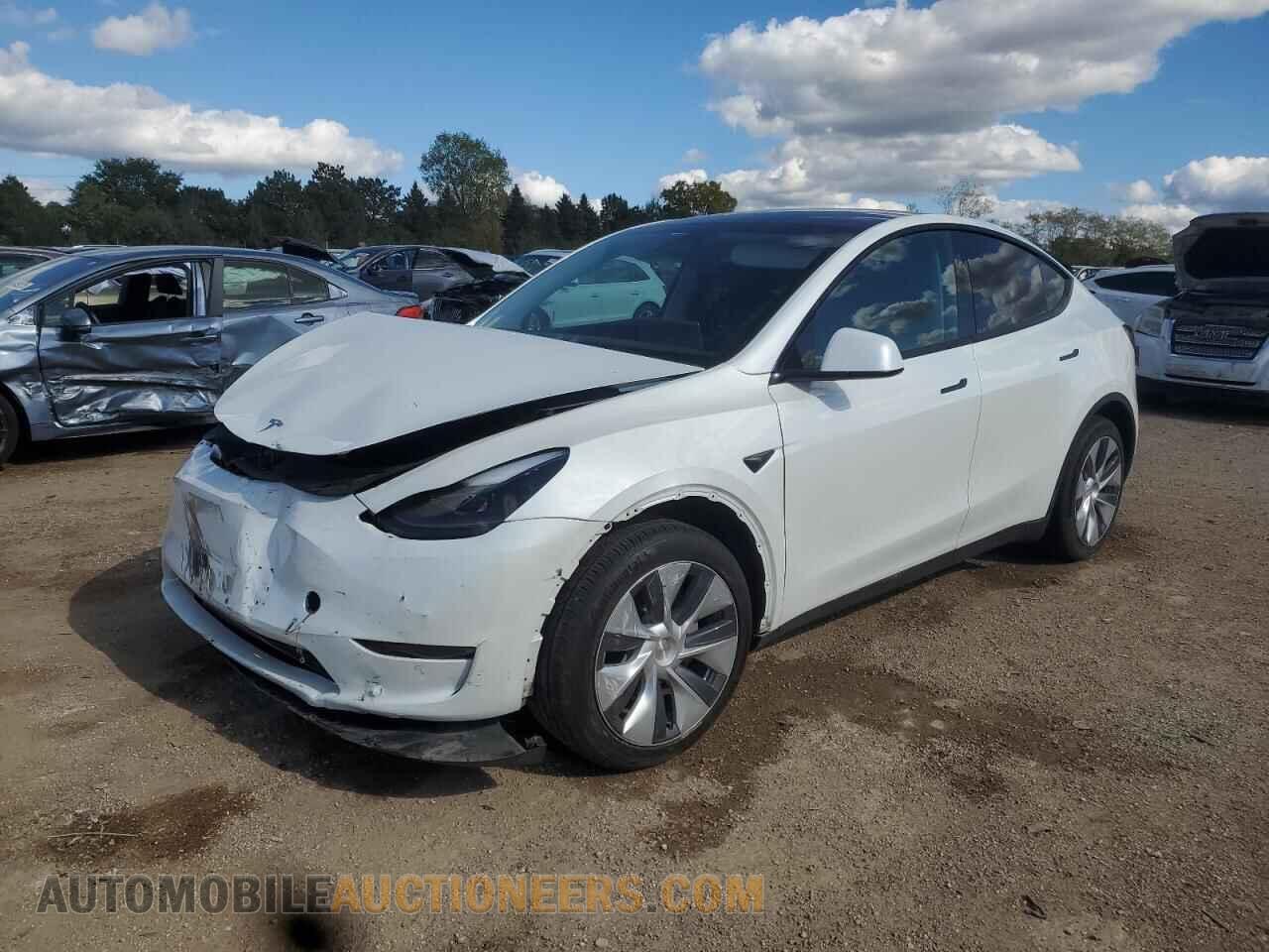7SAYGDEE7RF088685 TESLA MODEL Y 2024