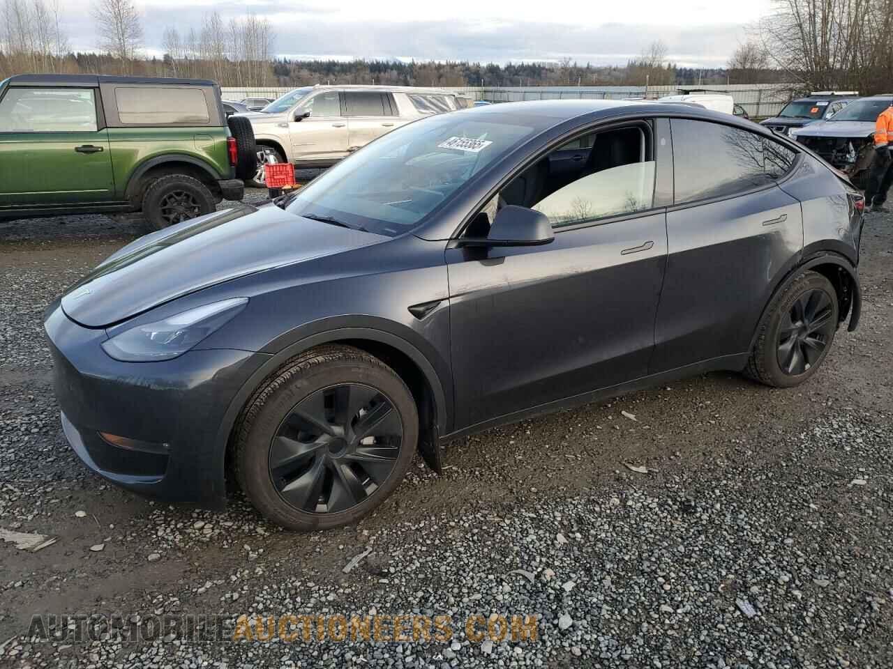 7SAYGDEE7RF164261 TESLA MODEL Y 2024