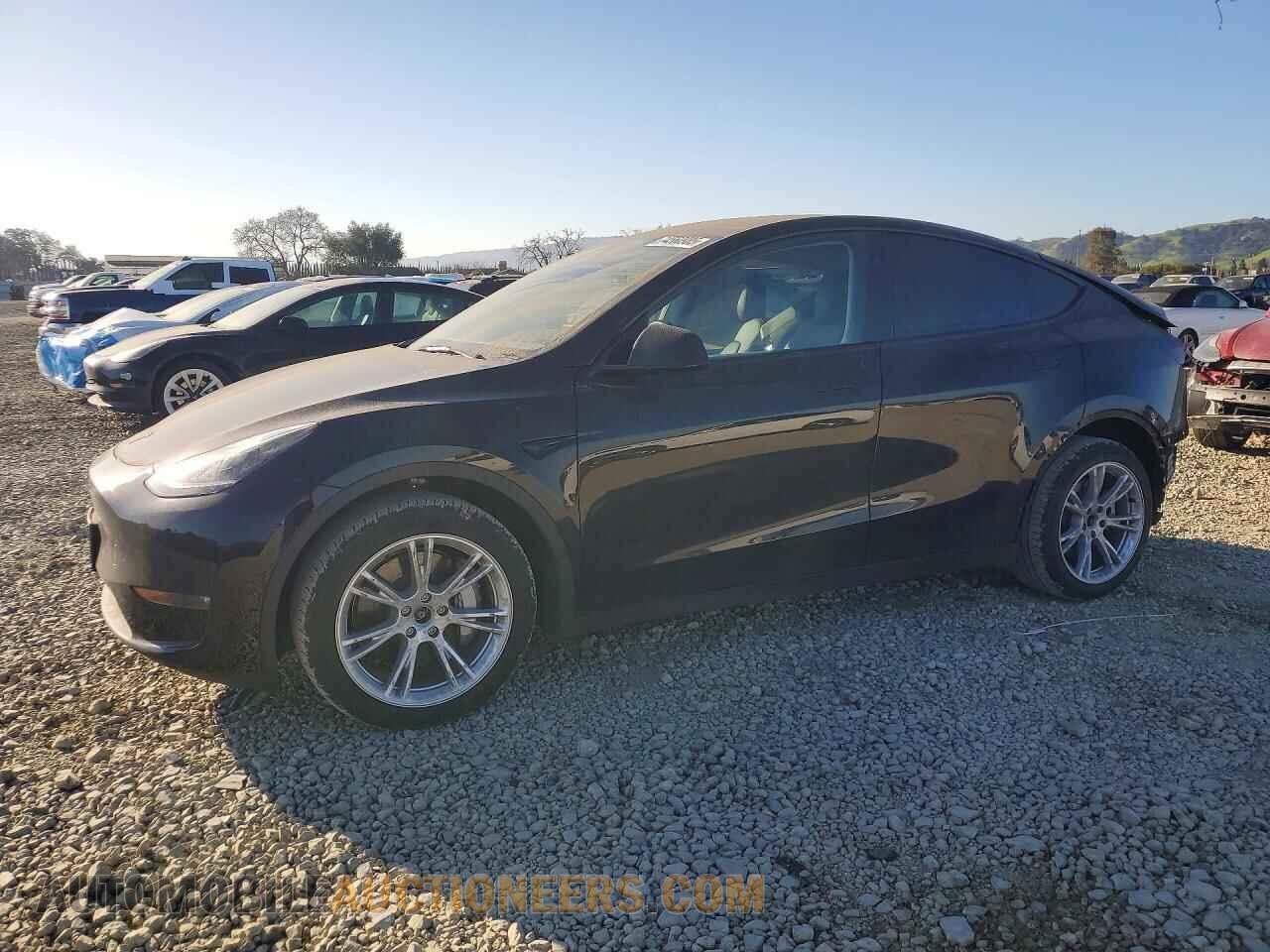 7SAYGDEE7RF985845 TESLA MODEL Y 2024