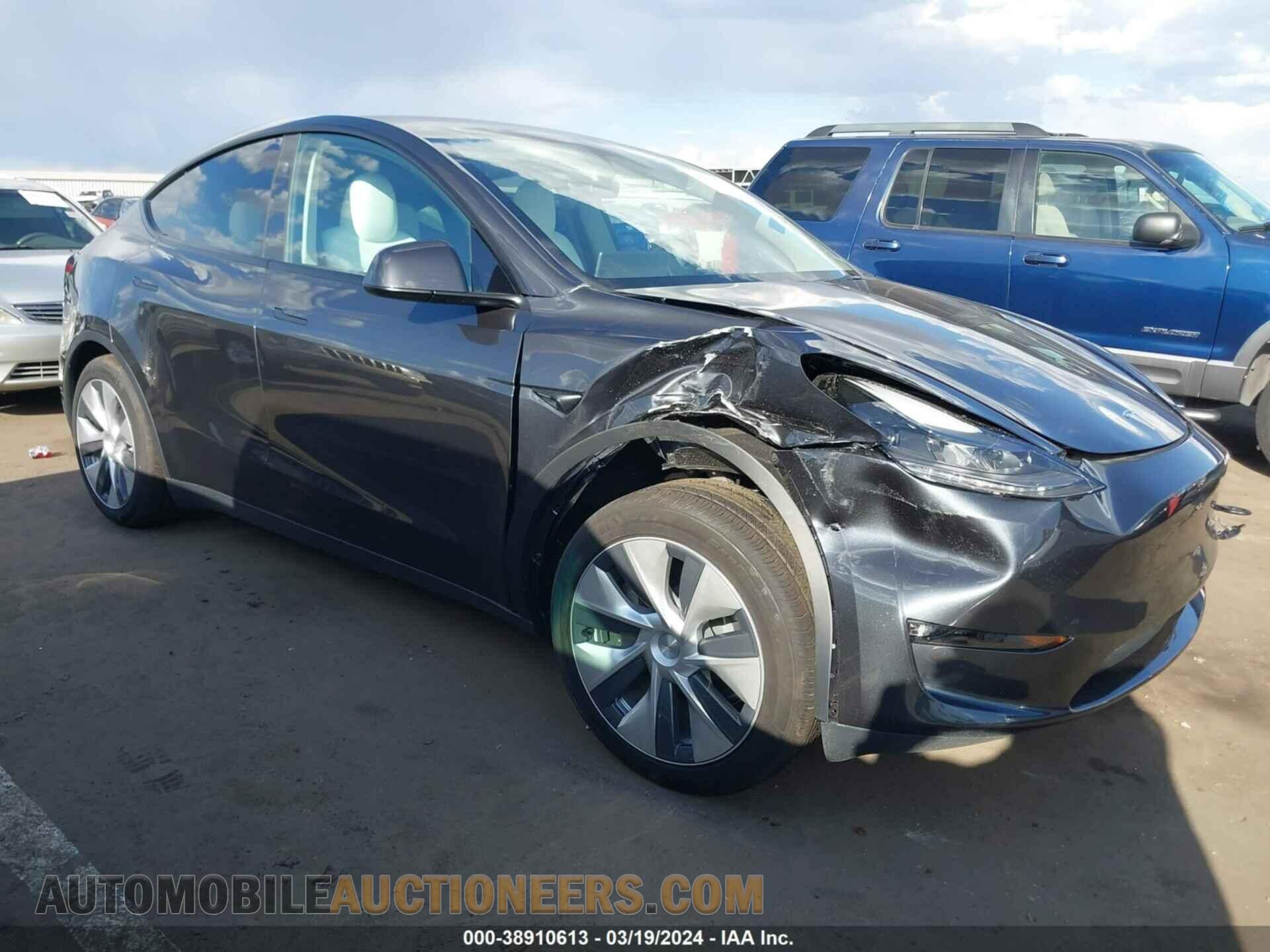 7SAYGDEE7RF995629 TESLA MODEL Y 2024
