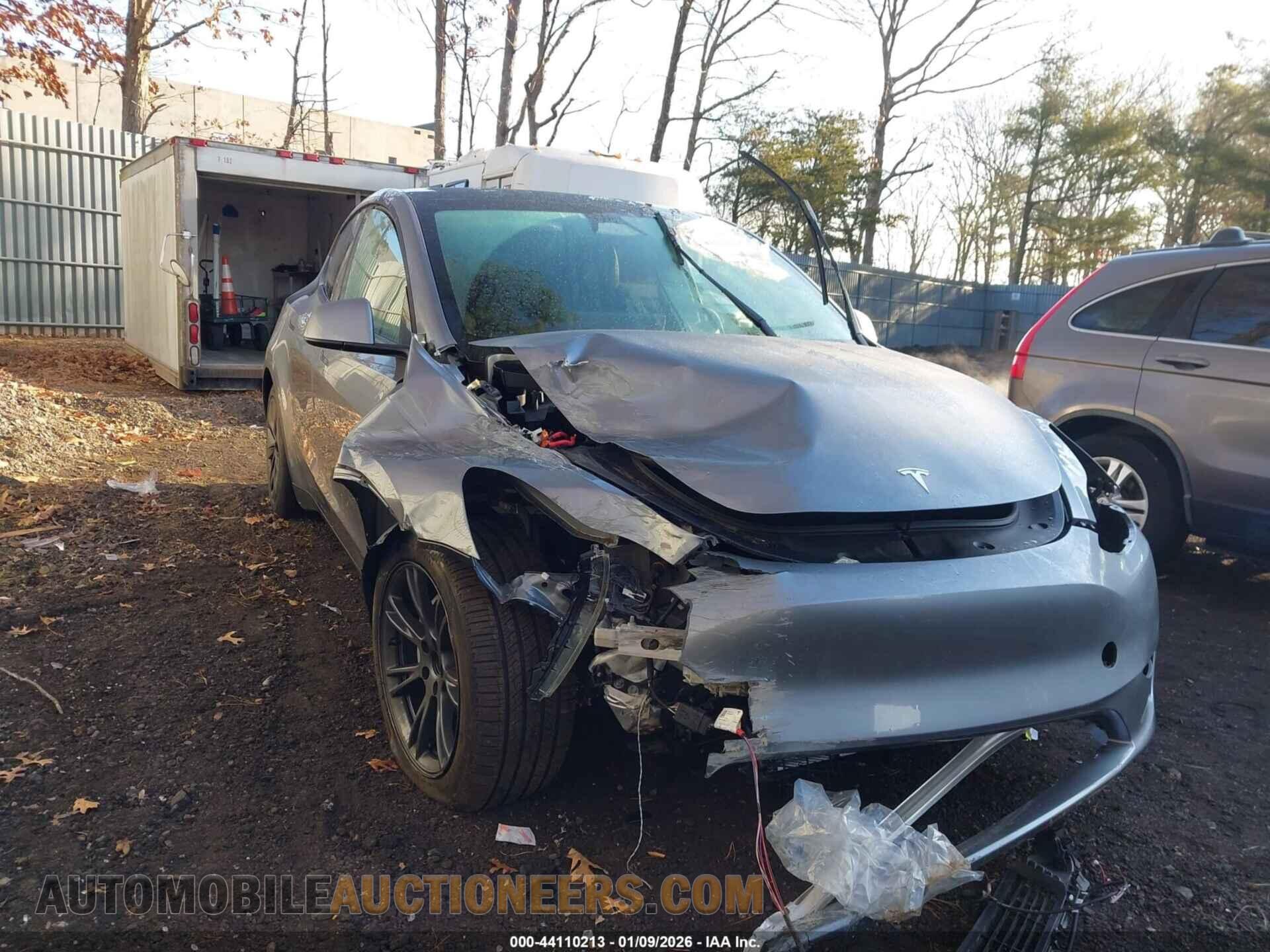 7SAYGDEE7SA366245 TESLA MODEL Y 2025