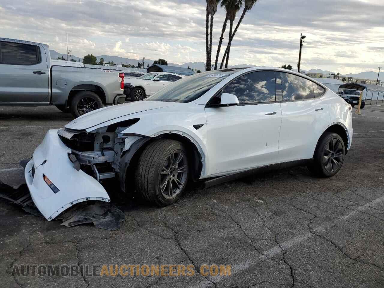 7SAYGDEE7SF288021 TESLA MODEL Y 2025