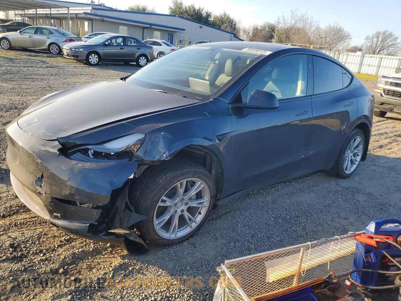 7SAYGDEE8RF025501 TESLA MODEL Y 2024