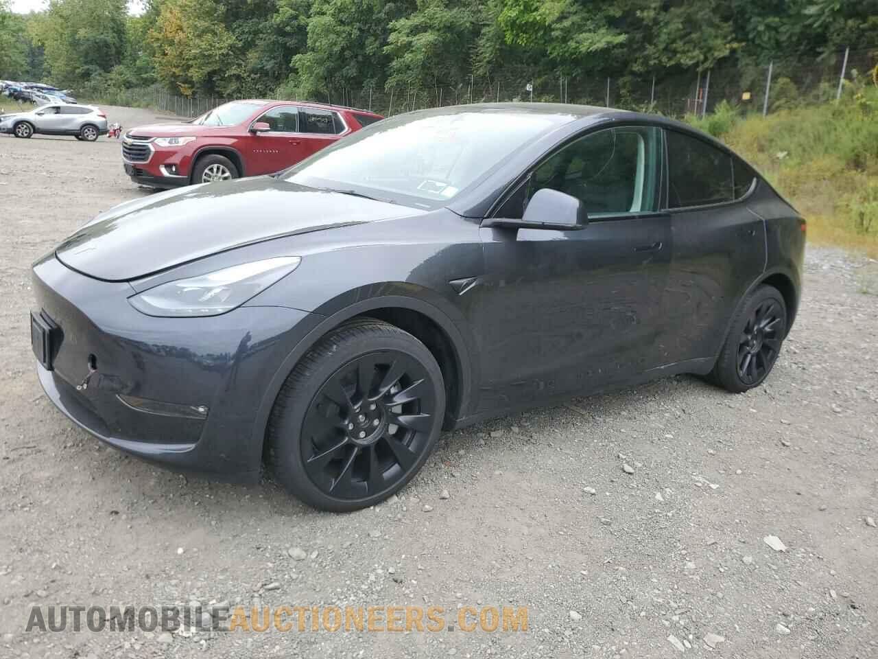 7SAYGDEE8RF033193 TESLA MODEL Y 2024