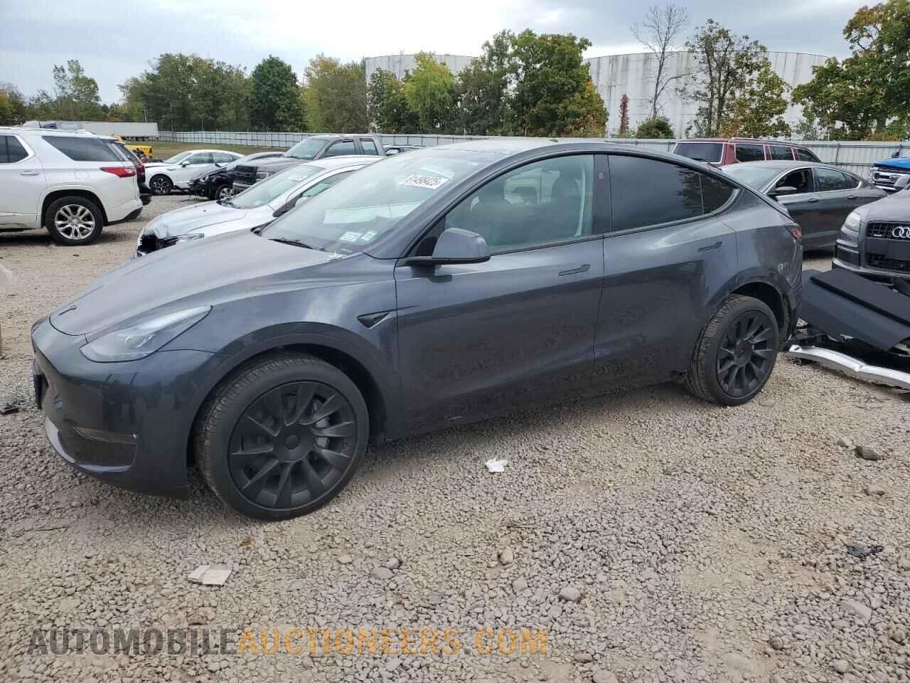7SAYGDEE8SA367632 TESLA MODEL Y 2025