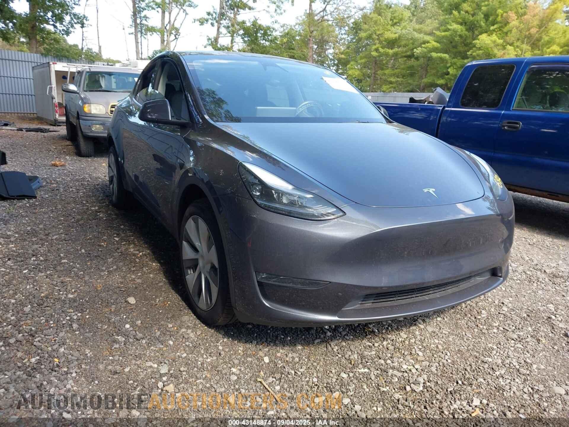 7SAYGDEE9RA242536 TESLA MODEL Y 2024