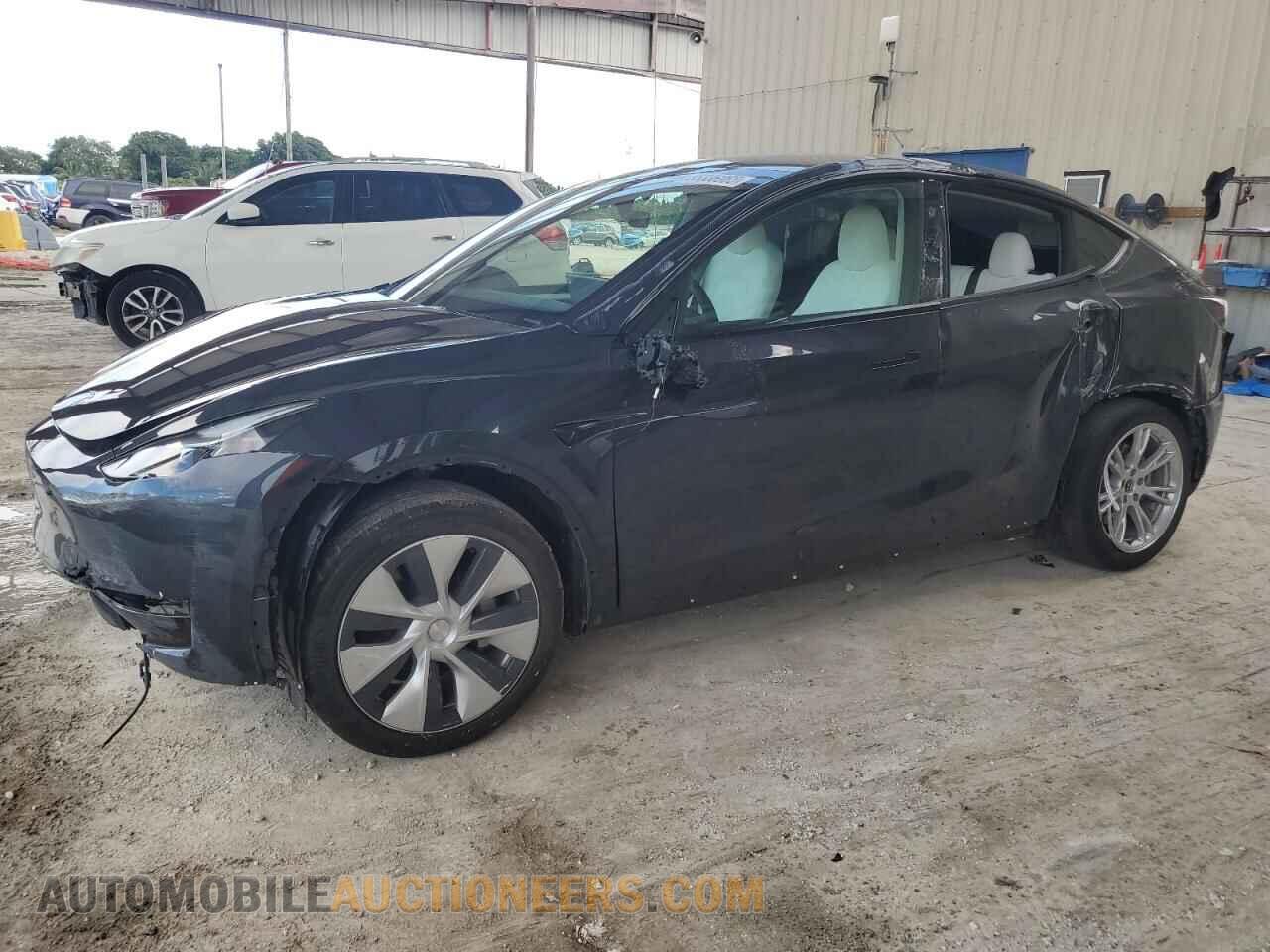 7SAYGDEE9RF036538 TESLA MODEL Y 2024