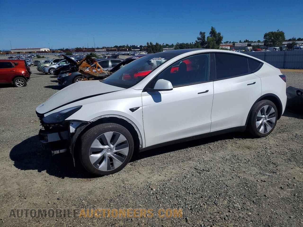 7SAYGDEE9RF069927 TESLA MODEL Y 2024