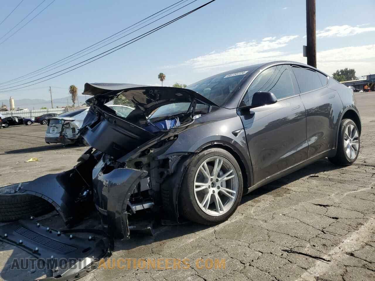 7SAYGDEE9RF078563 TESLA MODEL Y 2024