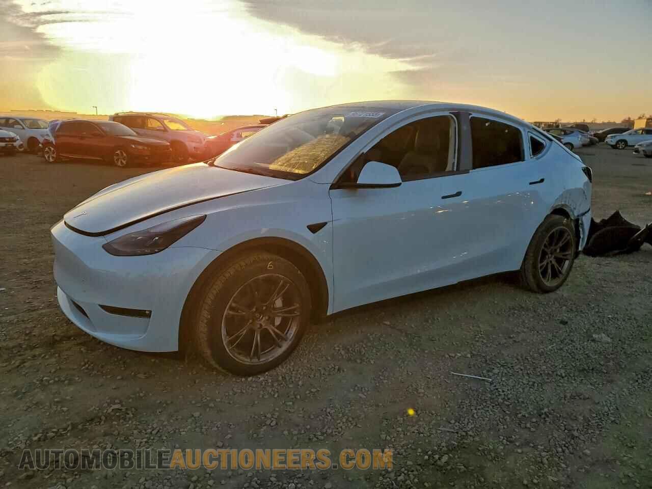 7SAYGDEE9RF106409 TESLA MODEL Y 2024