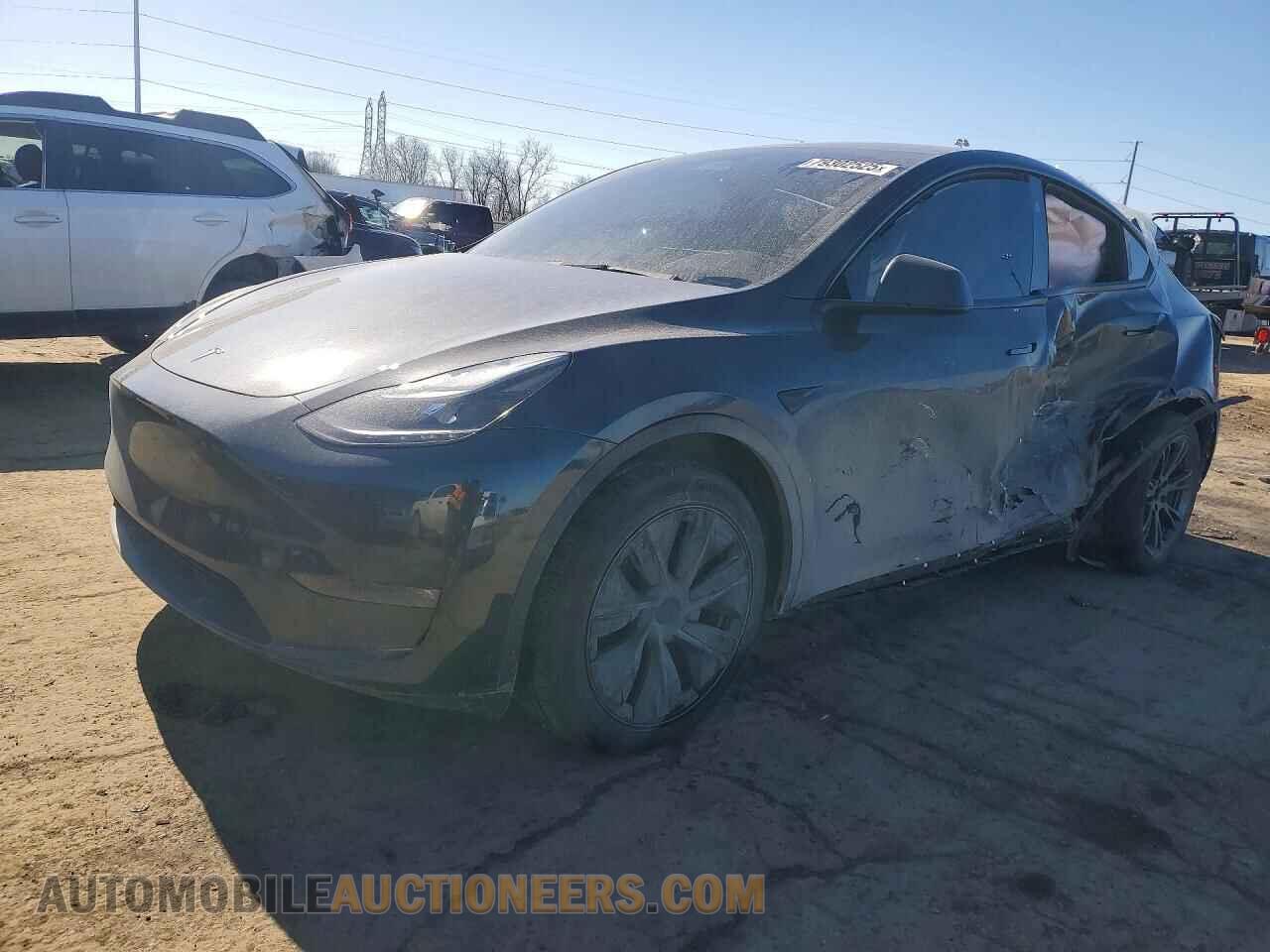 7SAYGDEE9SF300007 TESLA MODEL Y 2025
