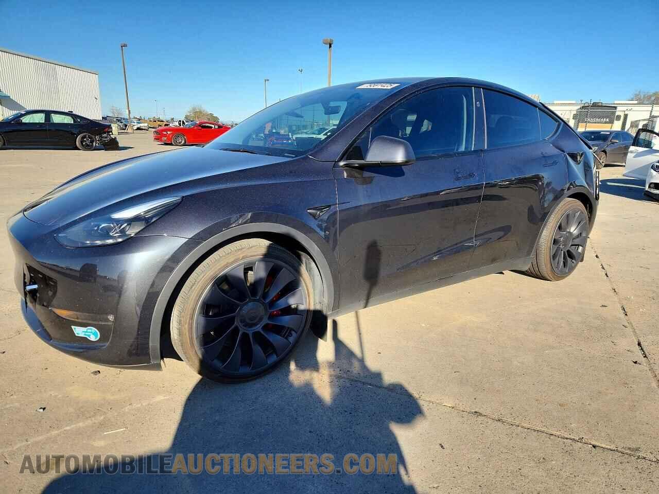 7SAYGDEF3RF080978 TESLA MODEL Y 2024