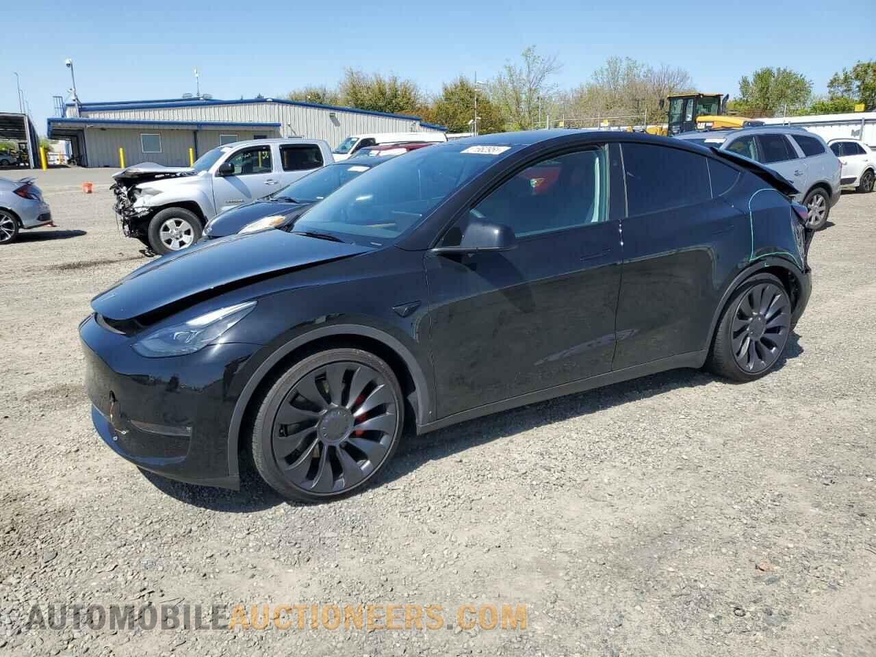 7SAYGDEF4RF048556 TESLA MODEL Y 2024