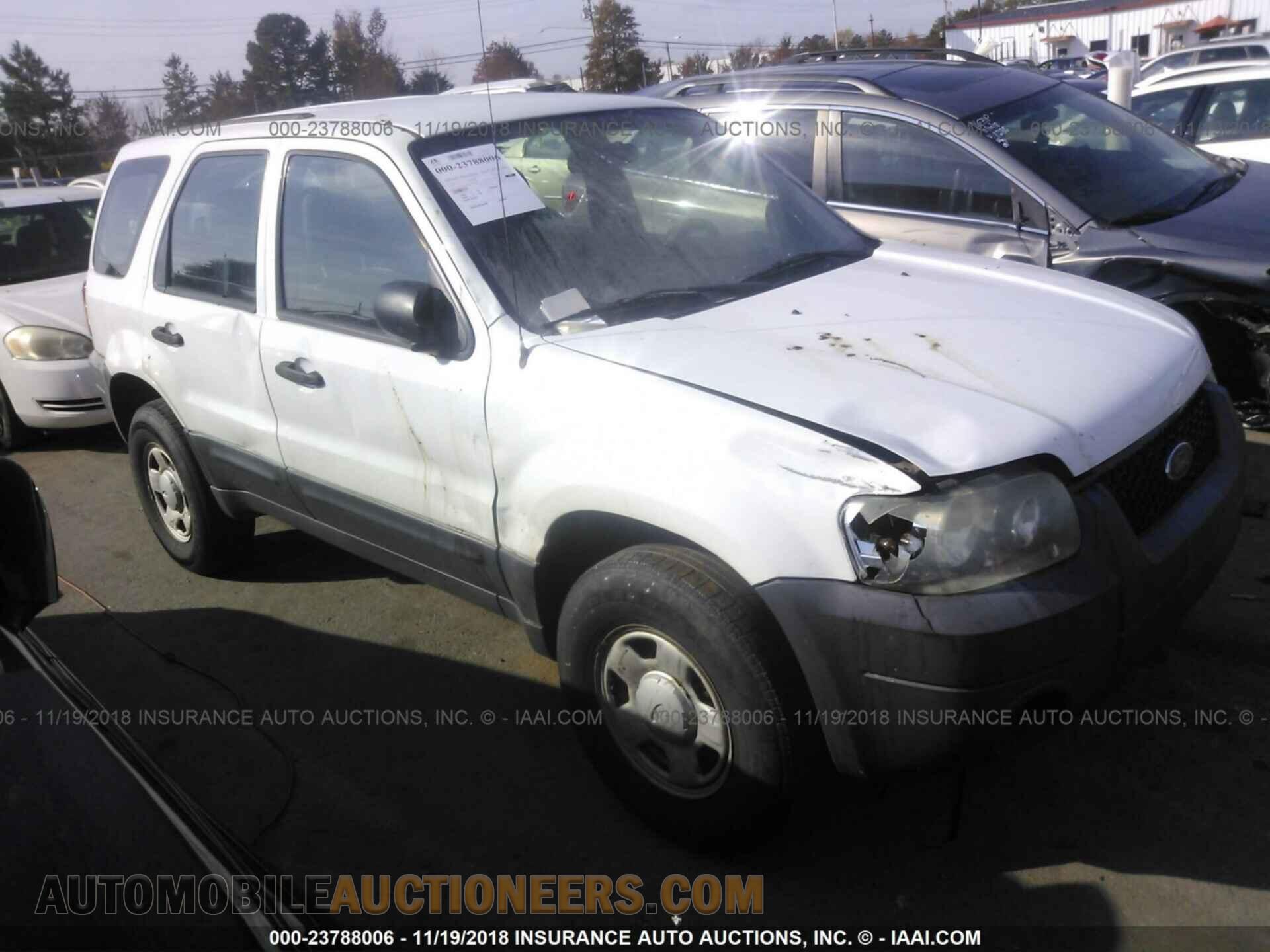 A FORD ESCAPE 2010