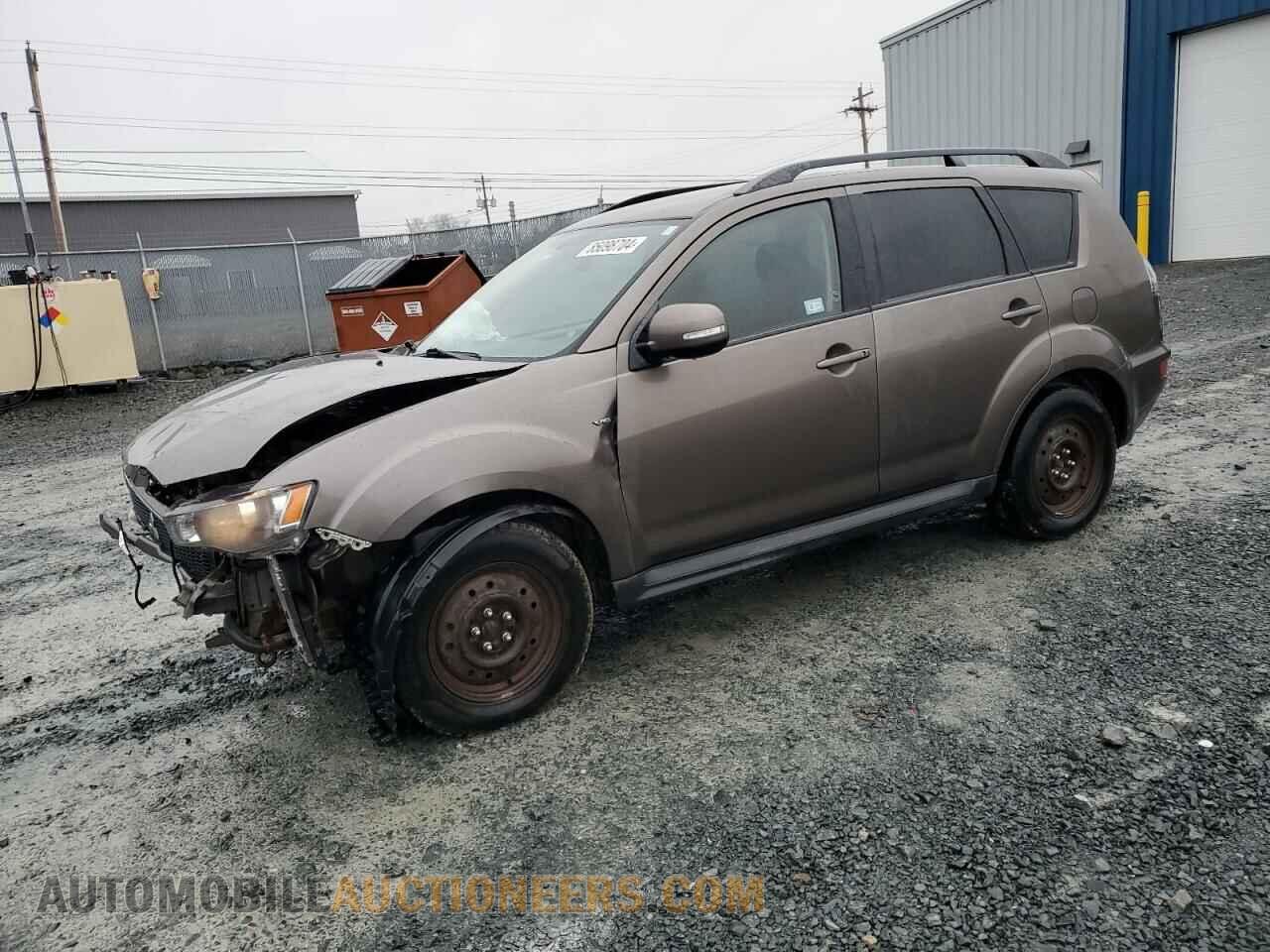 JA4JT3AX1DU605985 MITSUBISHI OUTLANDER 2013