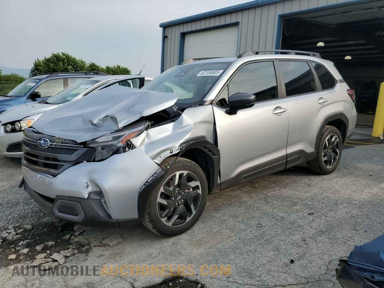 JF2SLDRC0SH449348 SUBARU FORESTER 2025