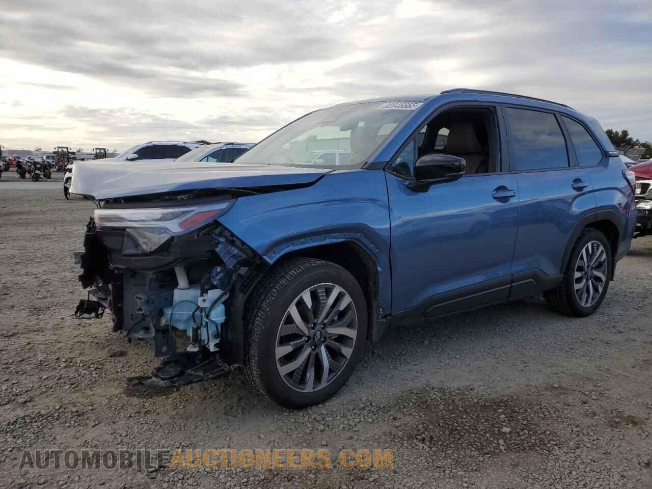 JF2SLDTCXSH517812 SUBARU FORESTER 2025