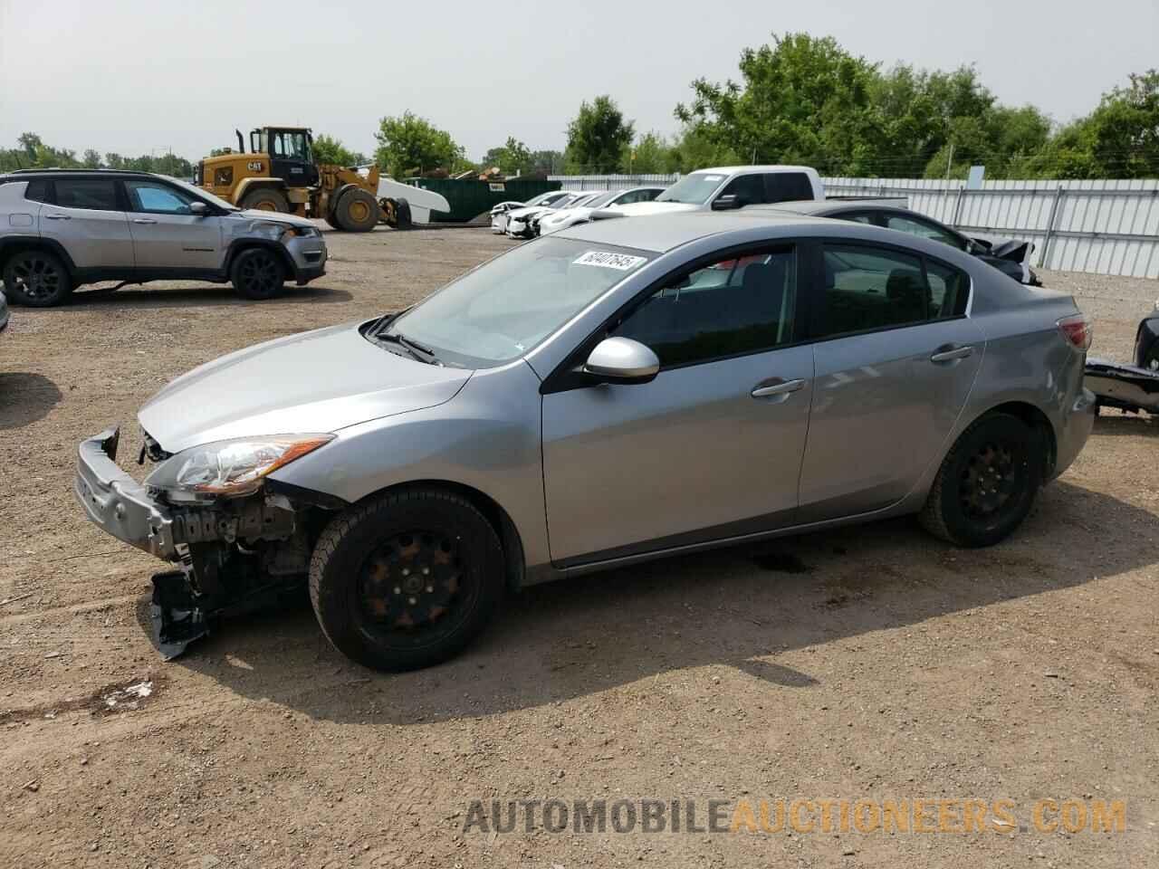 JM1BL1UF1D1805462 MAZDA 3 2013