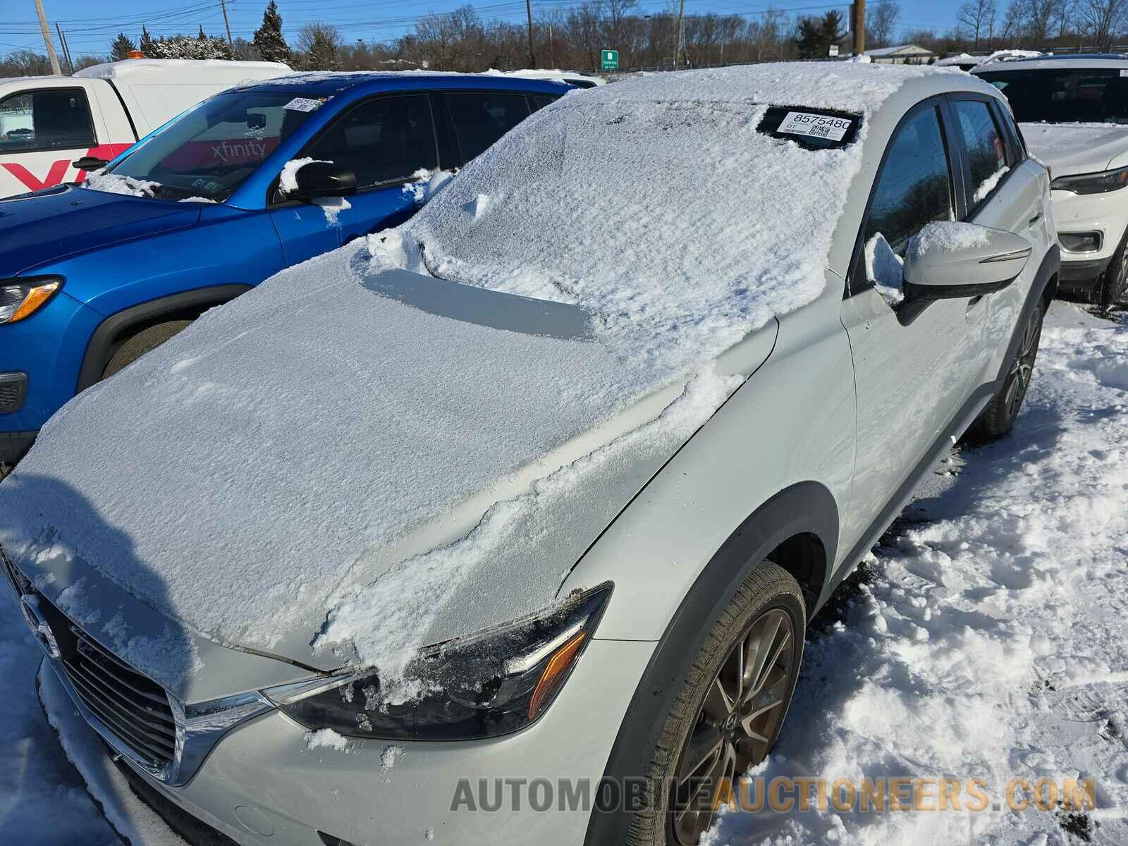 JM1DKFD7XH0163000 MAZDA CX-3 2017