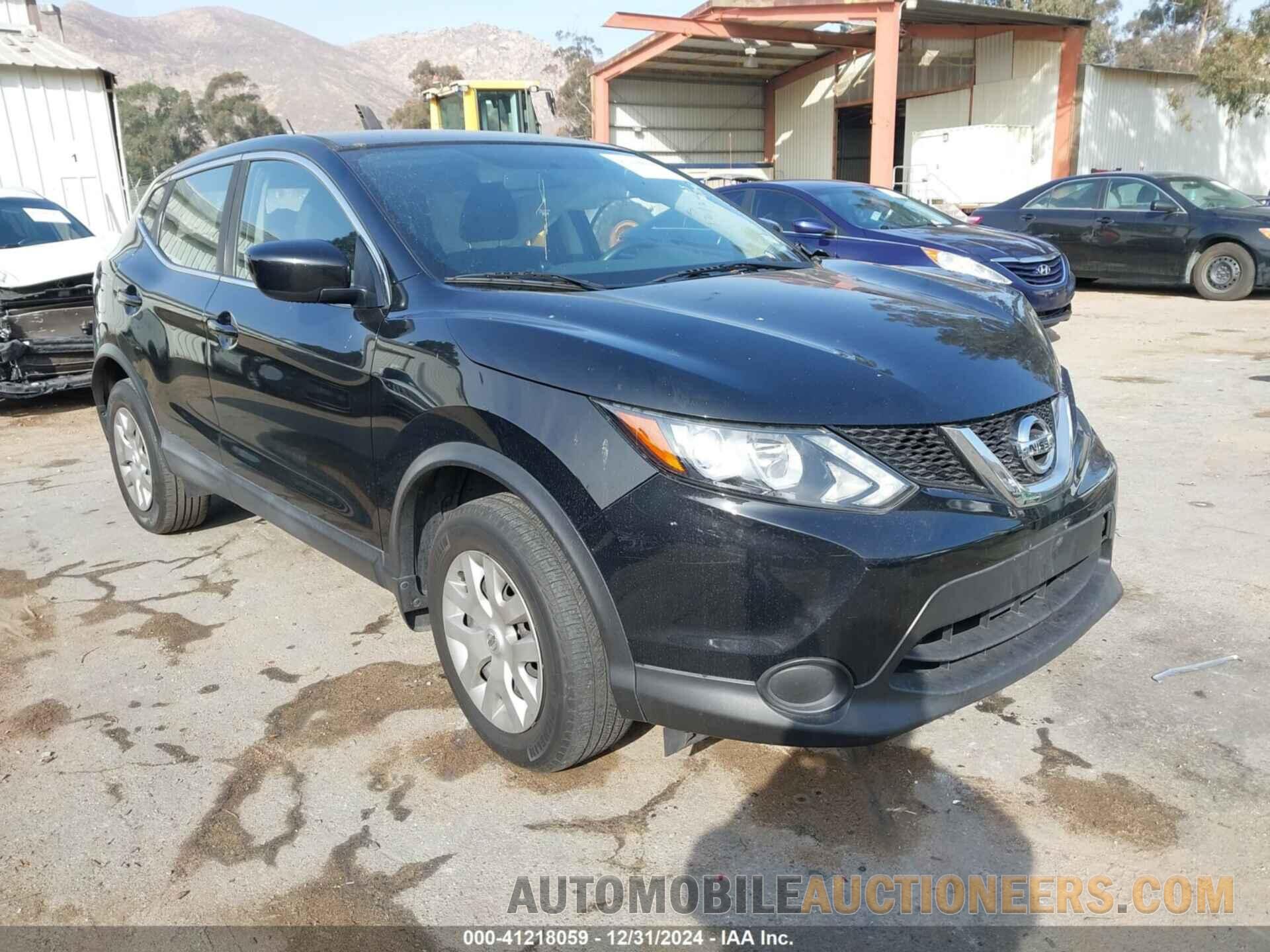 JN1BJ1CP6HW001167 NISSAN ROGUE SPORT 2017