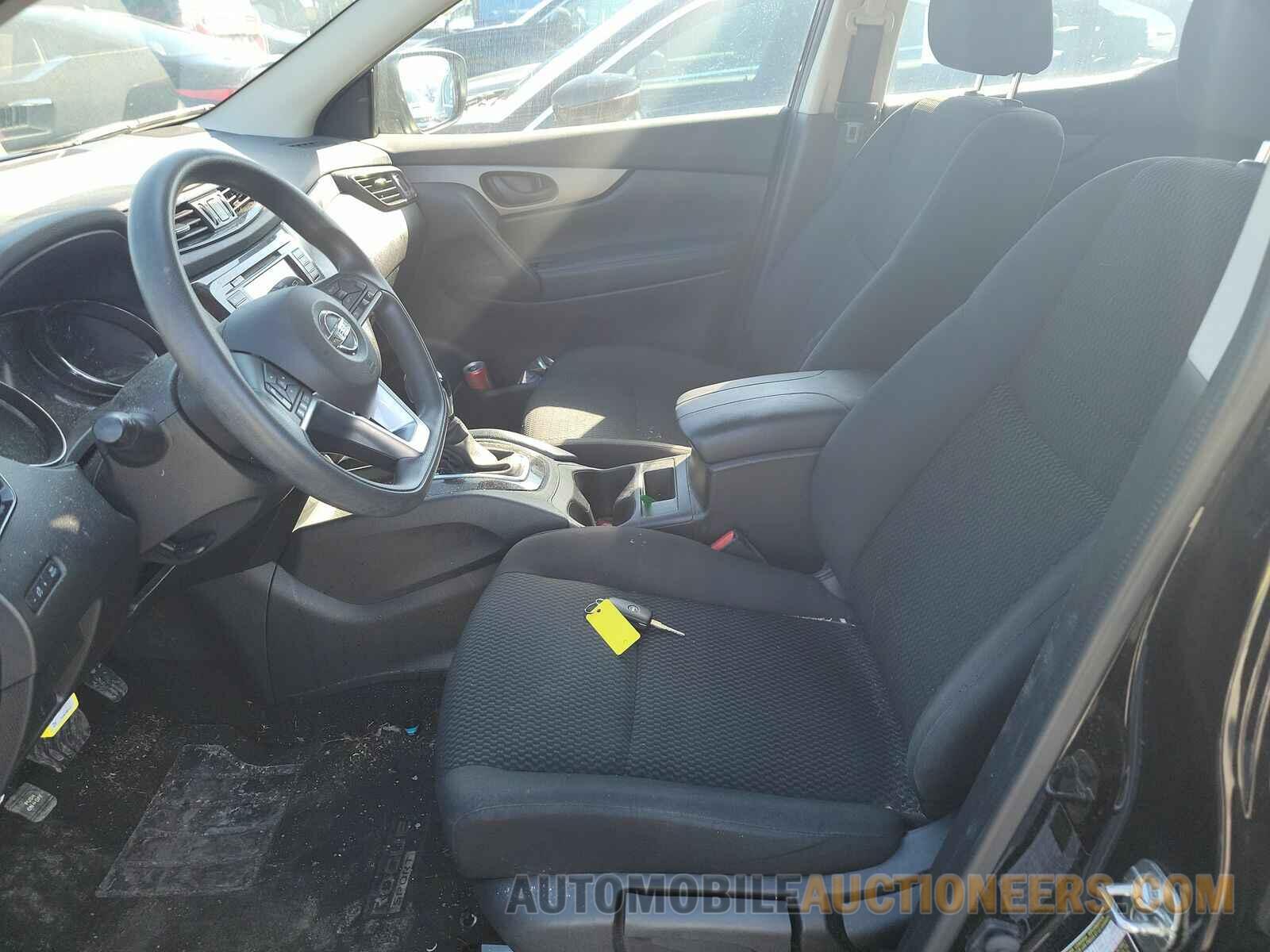 JN1BJ1CR6KW628637 Nissan Rogue Sport 2019