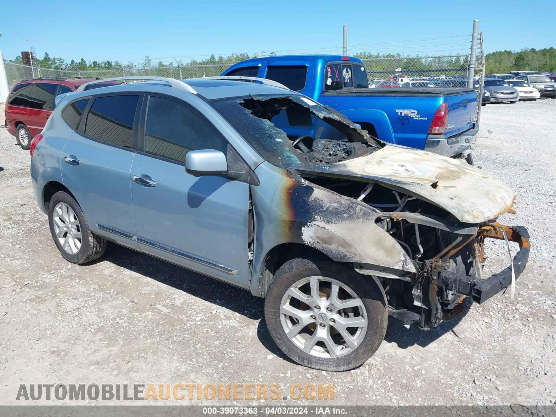 JN8AS5MT7DW025596 NISSAN ROGUE 2013