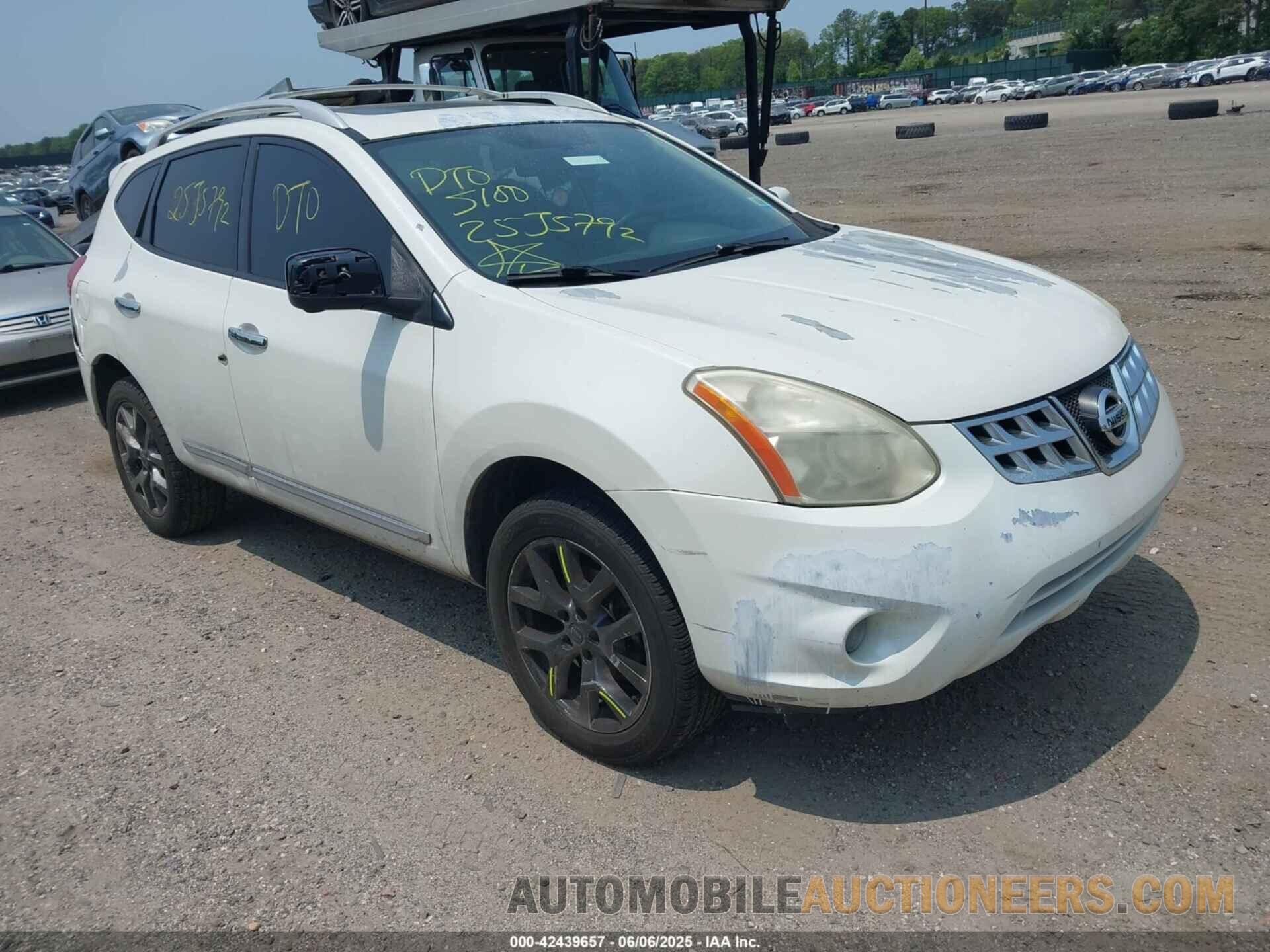 JN8AS5MV2DW653373 NISSAN ROGUE 2013