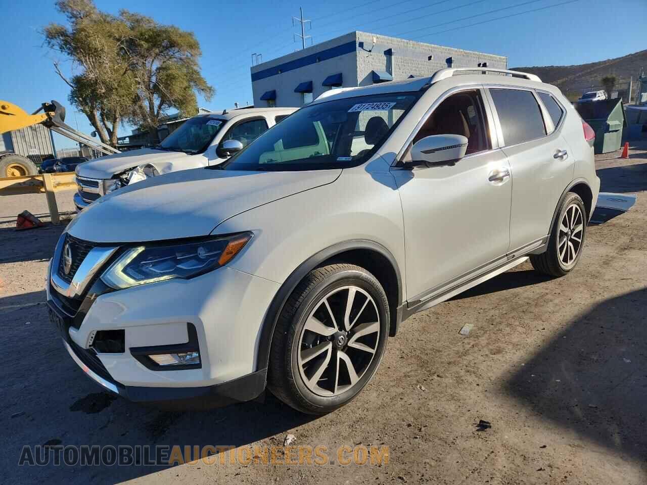 JN8AT2MT7JW452073 NISSAN ROGUE 2018