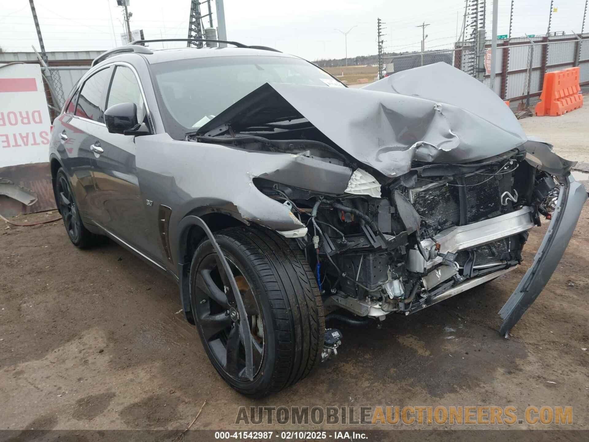 JN8CS1MW1HM416272 INFINITI QX70 2017