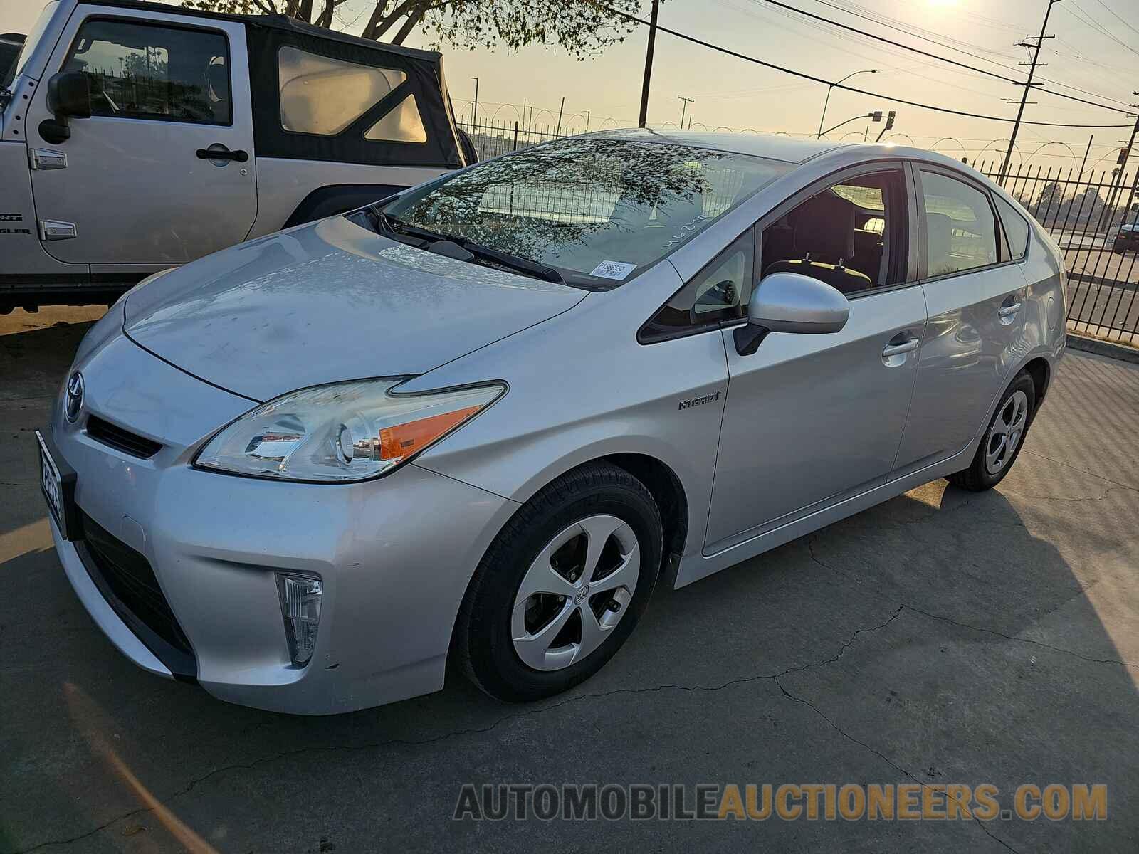 JTDKN3DU9F1986530 Toyota Prius 2015