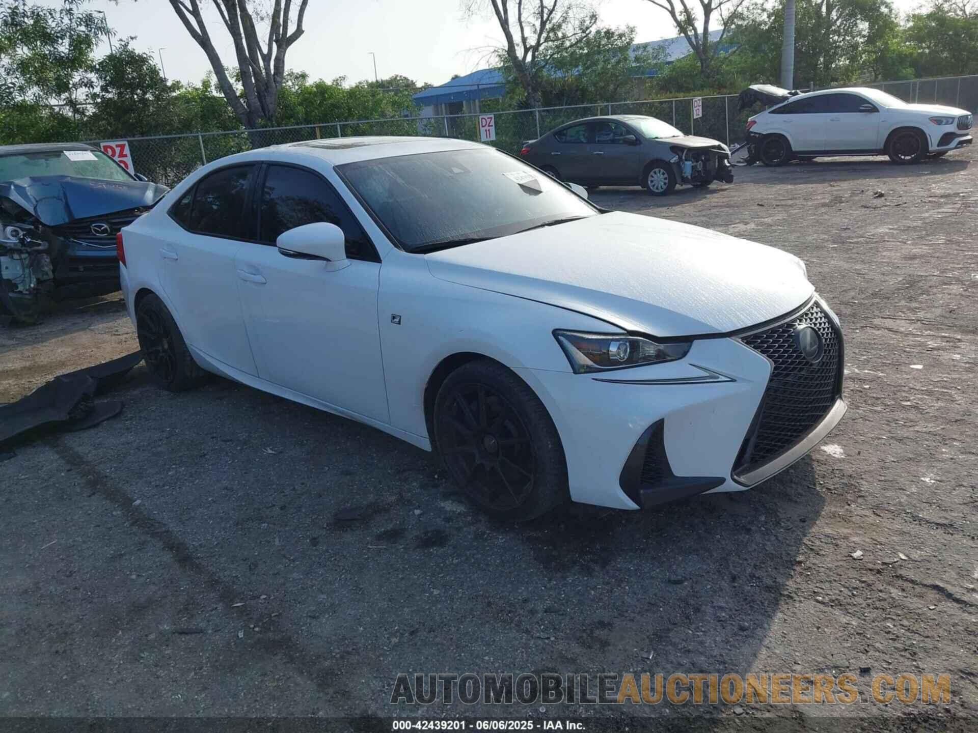 JTHBA1D29J5078352 LEXUS IS 300 2018